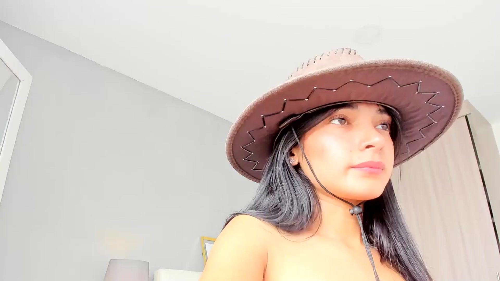 Gallery image thumbnail from Emmily_'s myfreecams stream on, 08/20/2024, 16:20 image 18 of 20