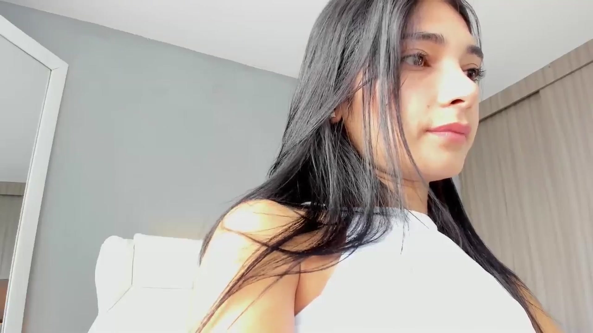 Gallery image thumbnail from Emmily_'s myfreecams stream on, 08/21/2024, 15:27 image 9 of 20