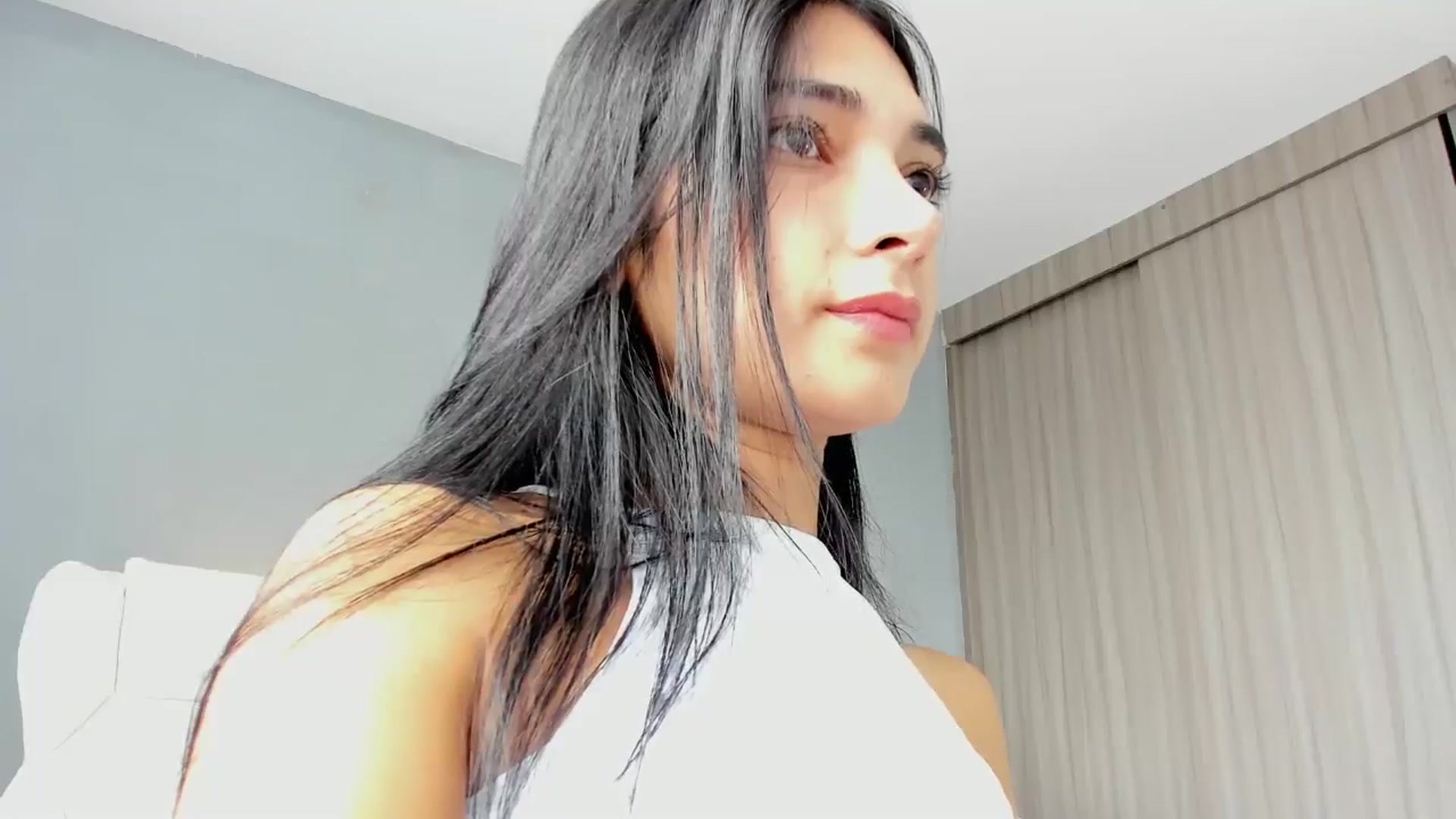 Gallery image thumbnail from Emmily_'s myfreecams stream on, 08/21/2024, 15:27 image 12 of 20