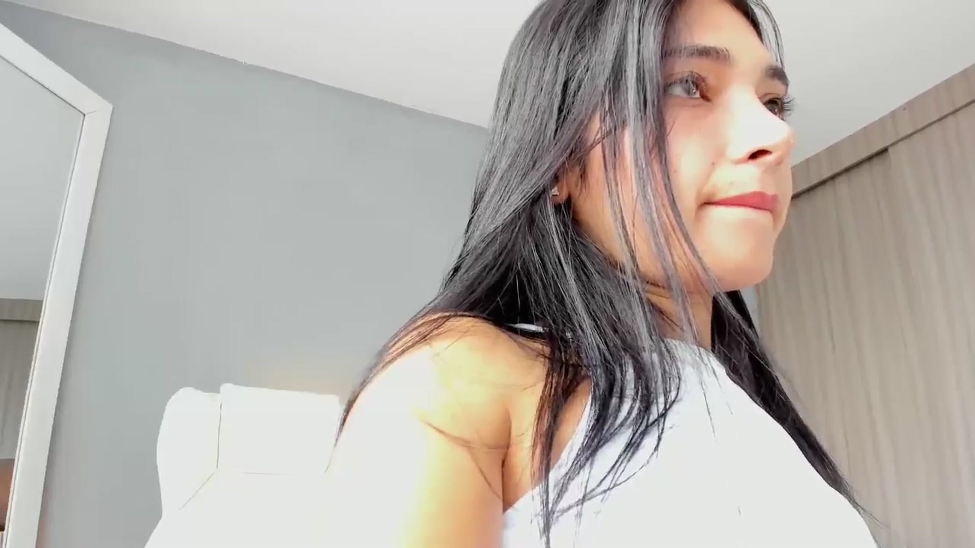 Gallery image thumbnail from Emmily_'s myfreecams stream on, 08/21/2024, 15:27 image 10 of 20