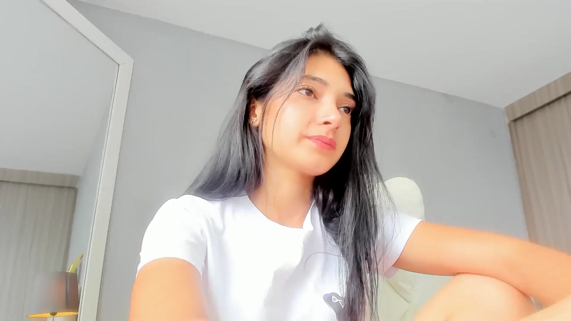 Gallery image thumbnail from Emmily_'s myfreecams stream on, 09/16/2024, 16:36 image 20 of 20