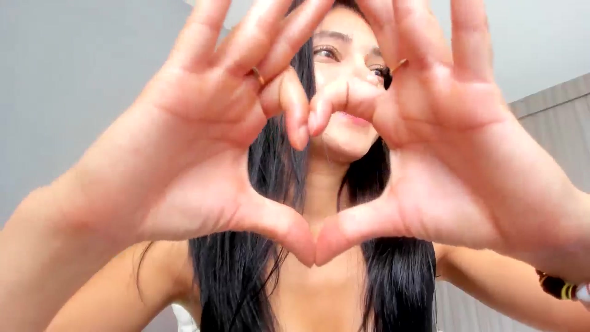 Gallery image thumbnail from Emmily_'s myfreecams stream on, 09/16/2024, 16:36 image 18 of 20