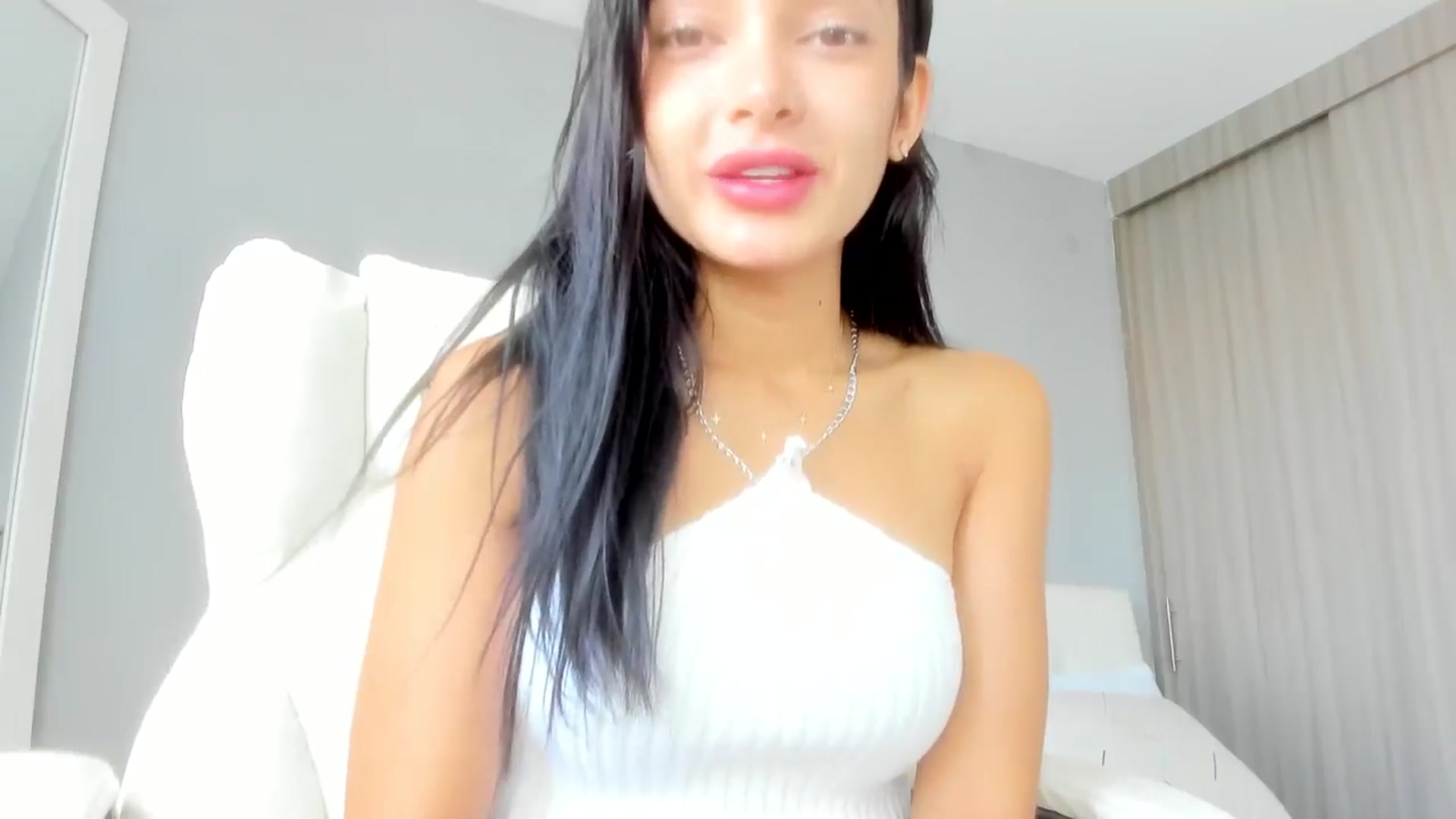 Gallery image thumbnail from Emmily_'s myfreecams stream on, 09/30/2024, 15:06 image 6 of 20