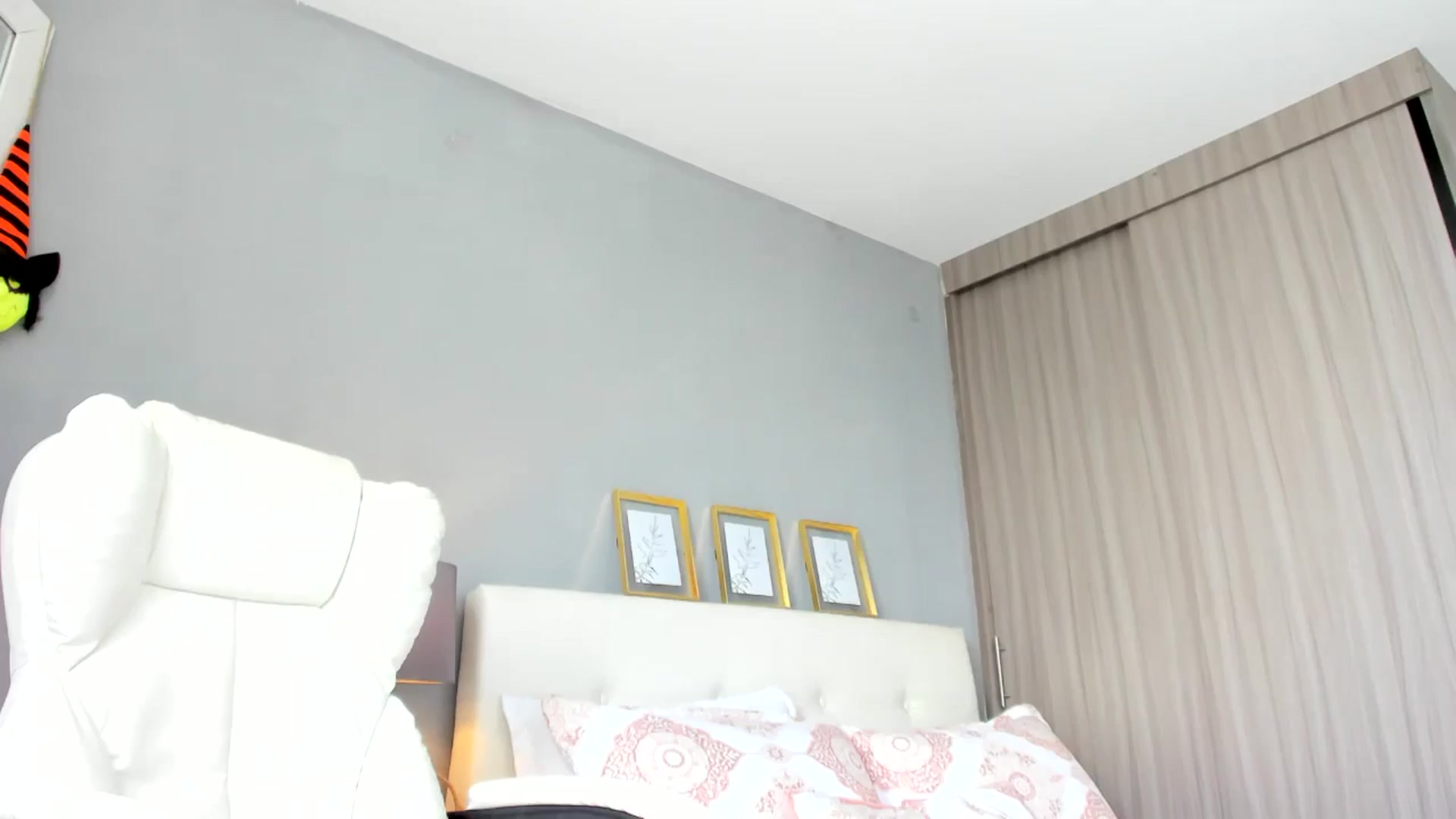 Gallery image thumbnail from Emmily_'s myfreecams stream on, 10/09/2024, 16:06 image 19 of 20