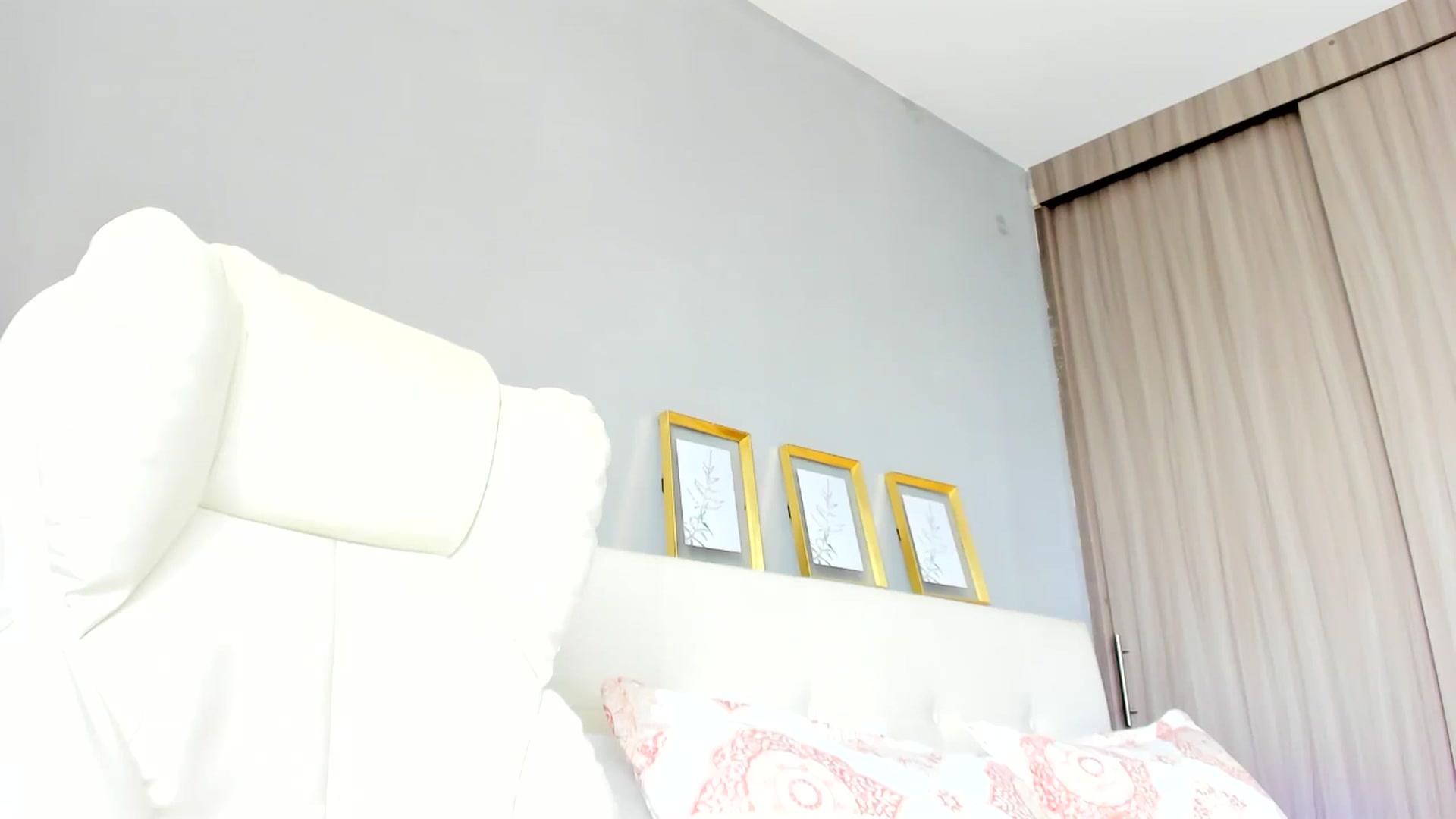 Gallery image thumbnail from Emmily_'s myfreecams stream on, 10/15/2024, 15:04 image 16 of 20
