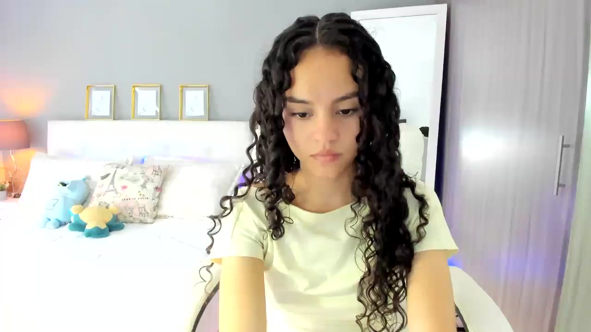 Gallery image thumbnail from Emmily__'s myfreecams stream on, 07/12/2025, 18:06 image 11 of 20