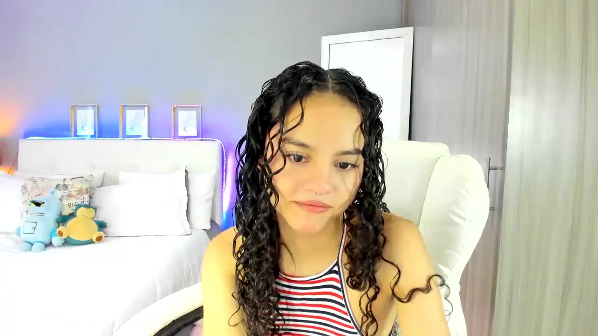 Gallery image thumbnail from Emmily__'s myfreecams stream on, 07/22/2025, 14:15 image 6 of 20