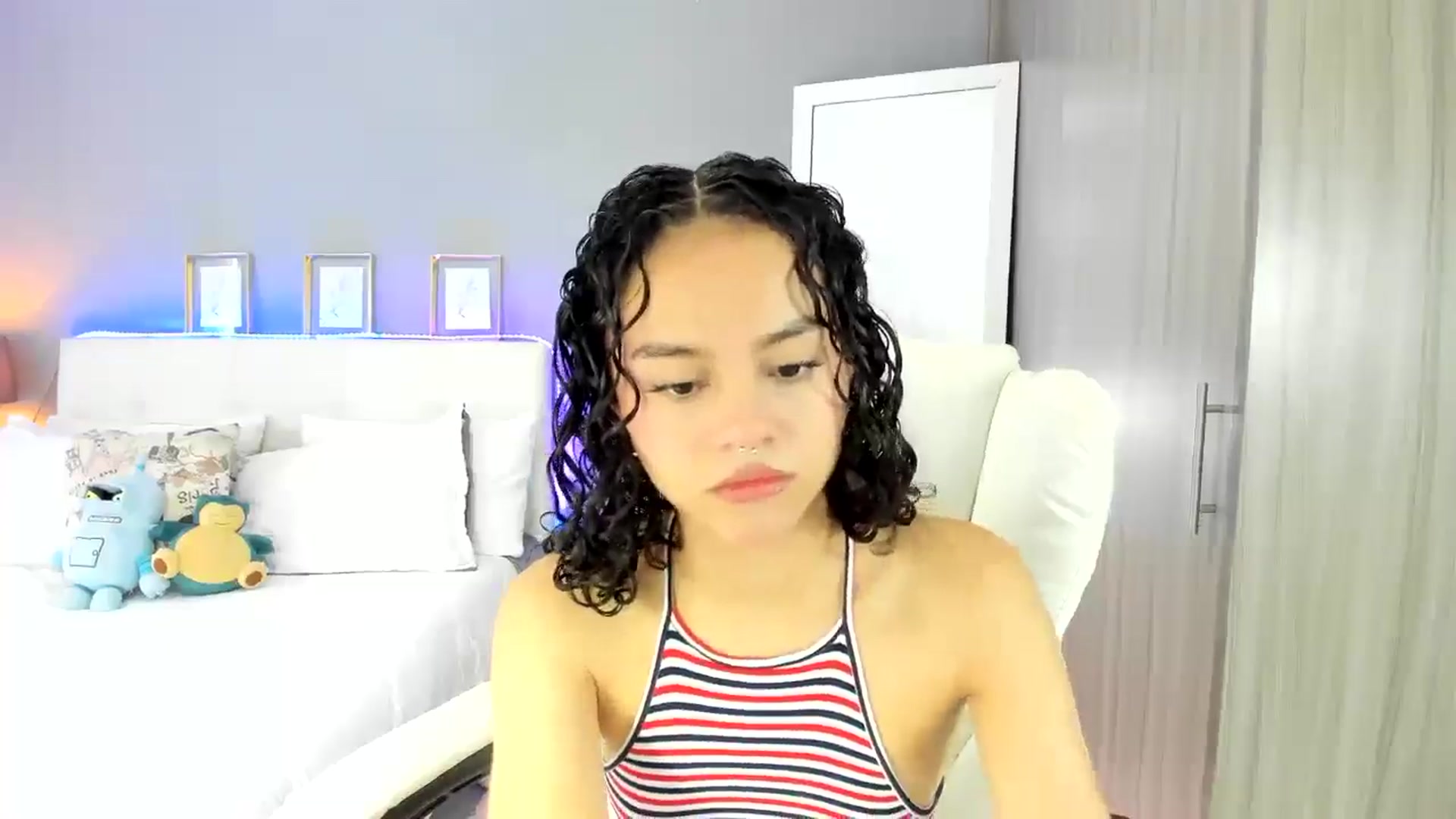 Gallery image thumbnail from Emmily__'s myfreecams stream on, 07/22/2025, 14:15 image 11 of 20