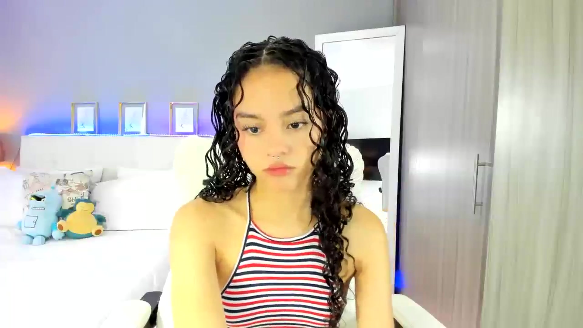 Gallery image thumbnail from Emmily__'s myfreecams stream on, 07/22/2025, 14:15 image 3 of 20