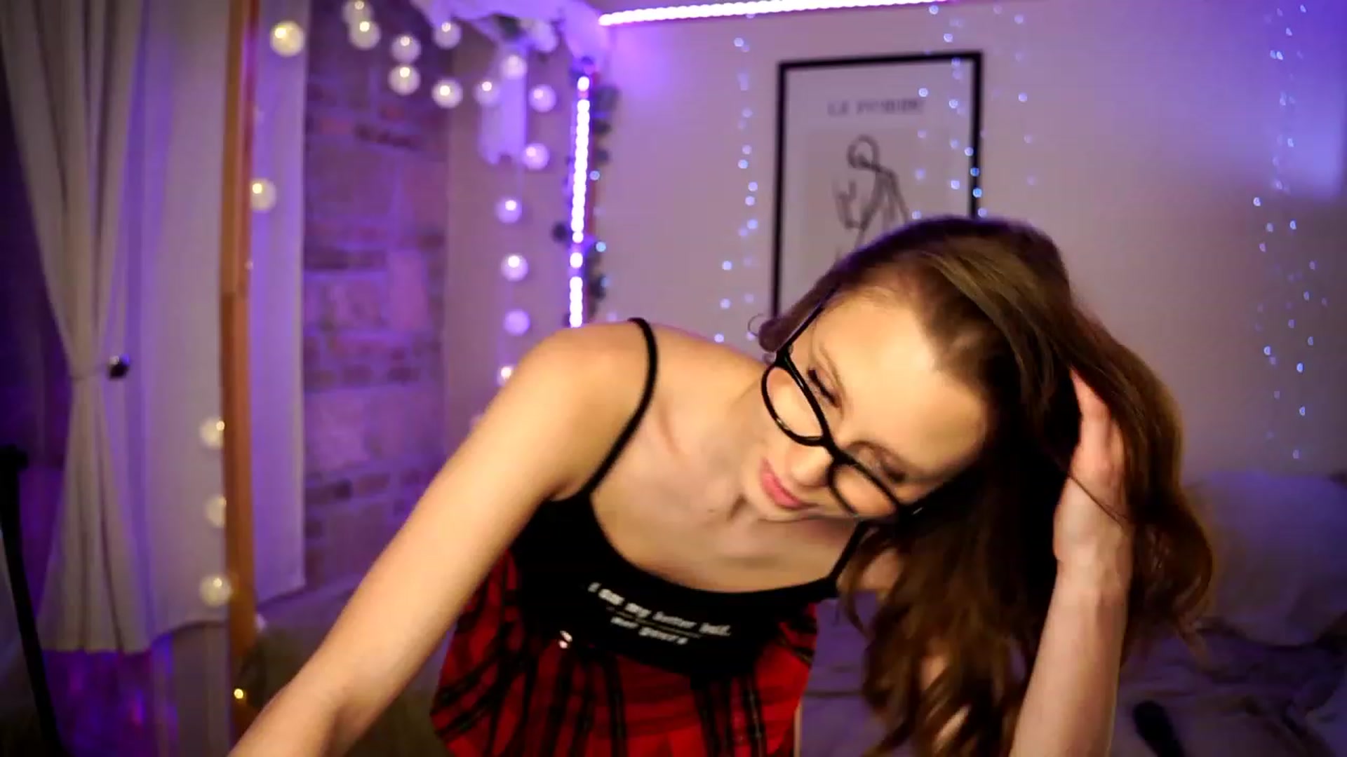 Gallery image thumbnail from EmmmaShy_18's myfreecams stream on, 01/25/2024, 21:39 image 10 of 20