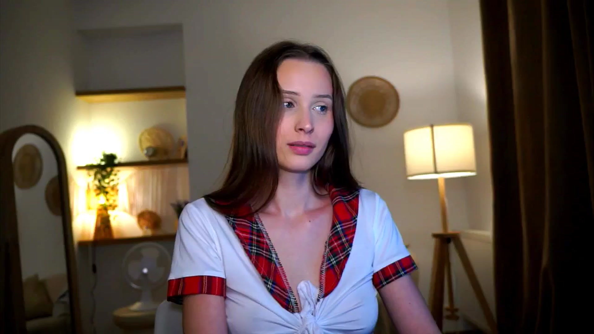 Gallery image thumbnail from EmmmaShy_18's myfreecams stream on, 10/03/2024, 24:46 image 20 of 20