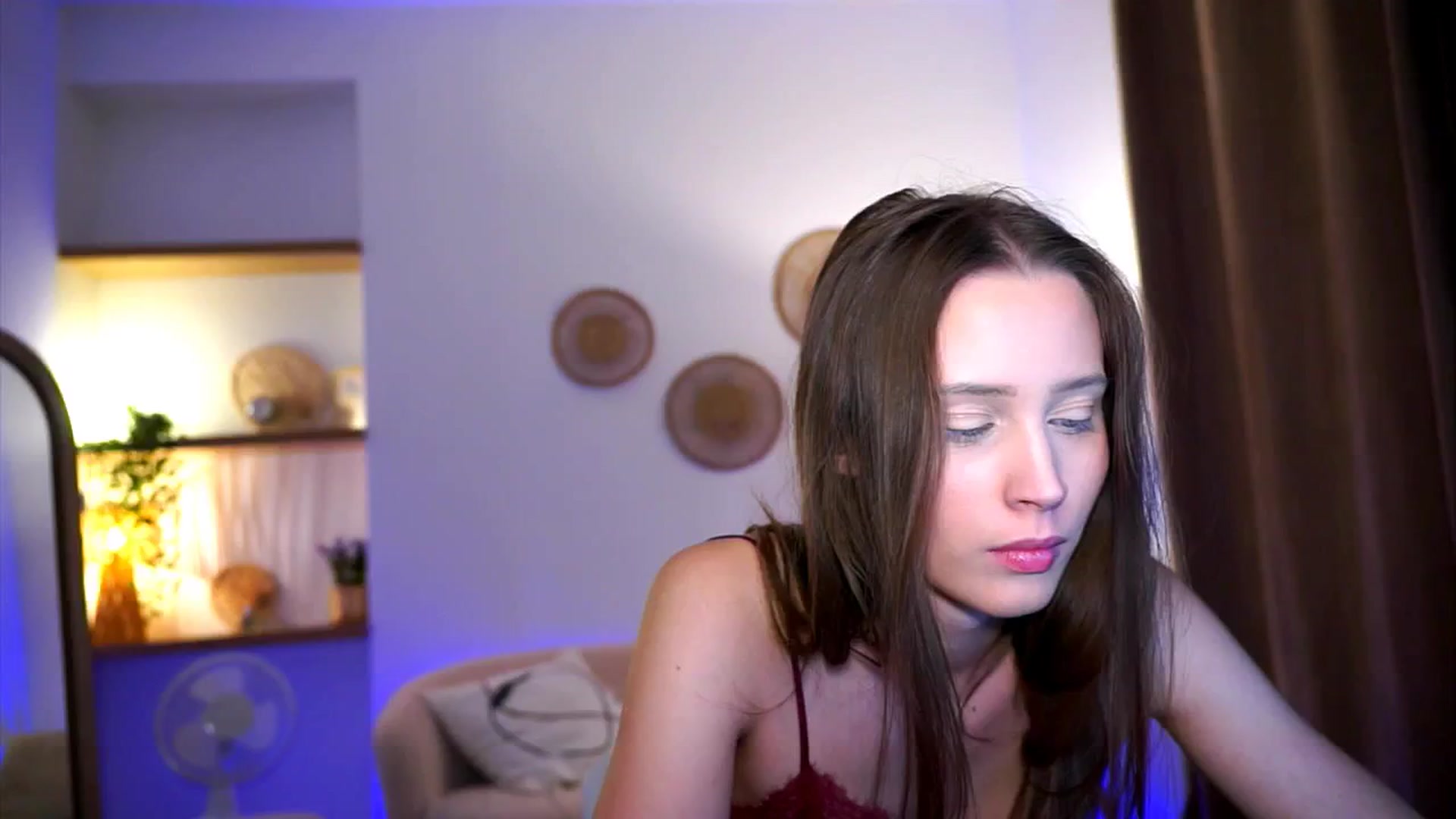Gallery image thumbnail from EmmmaShy_18's myfreecams stream on, 10/14/2024, 21:15 image 18 of 20