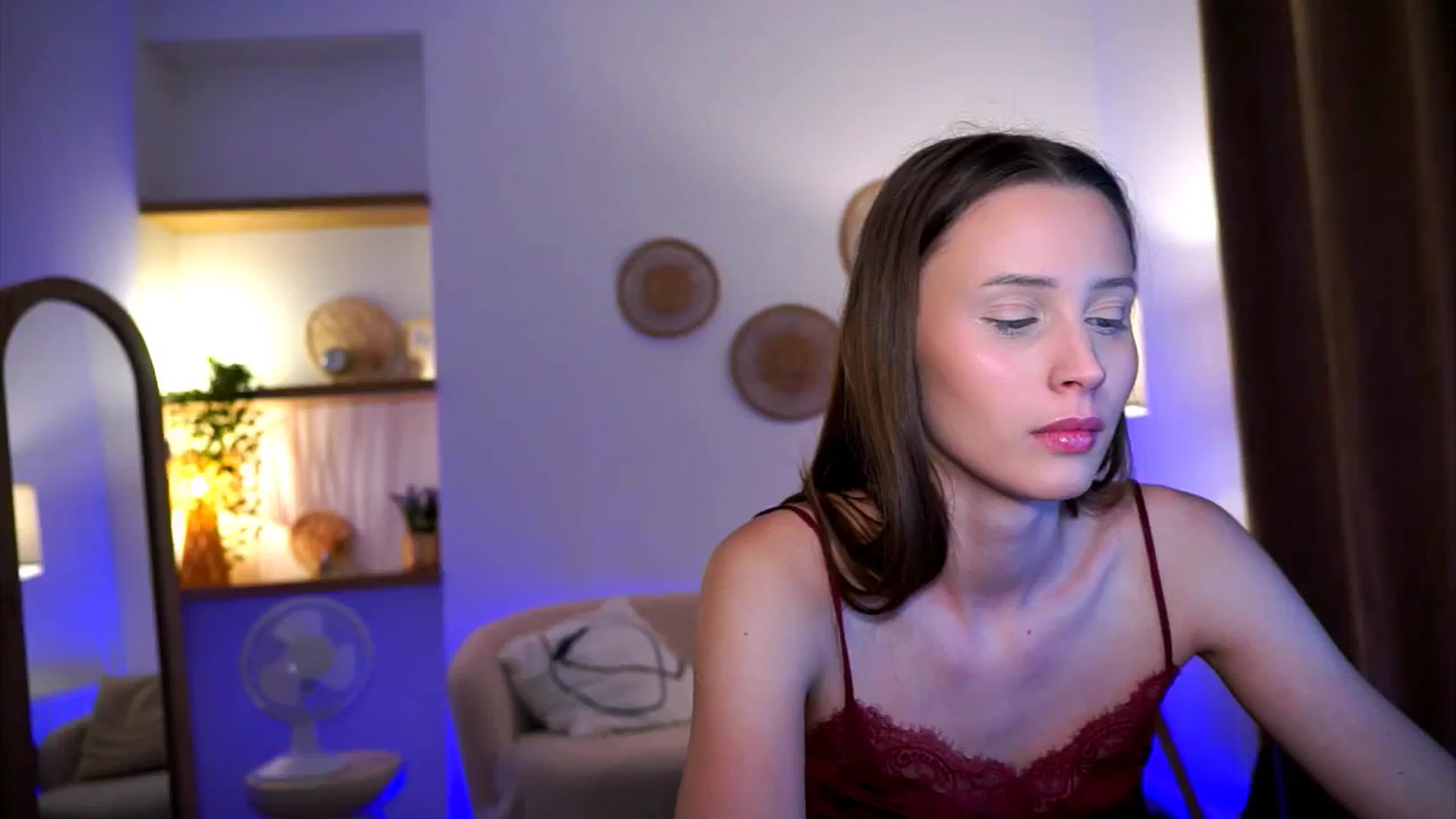 Gallery image thumbnail from EmmmaShy_18's myfreecams stream on, 10/14/2024, 23:01 image 8 of 20