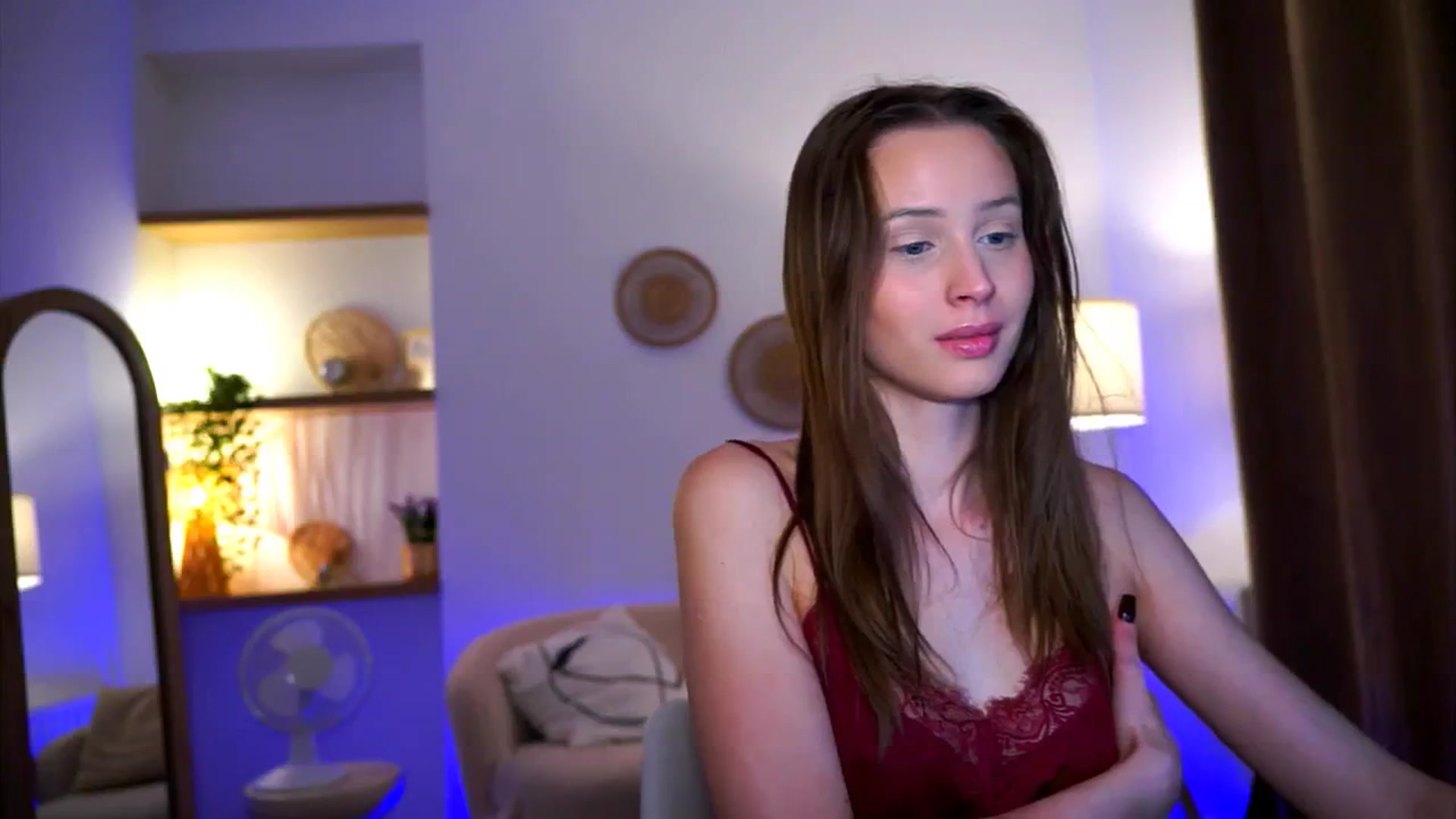 Gallery image thumbnail from EmmmaShy_18's myfreecams stream on, 10/14/2024, 23:01 image 5 of 20