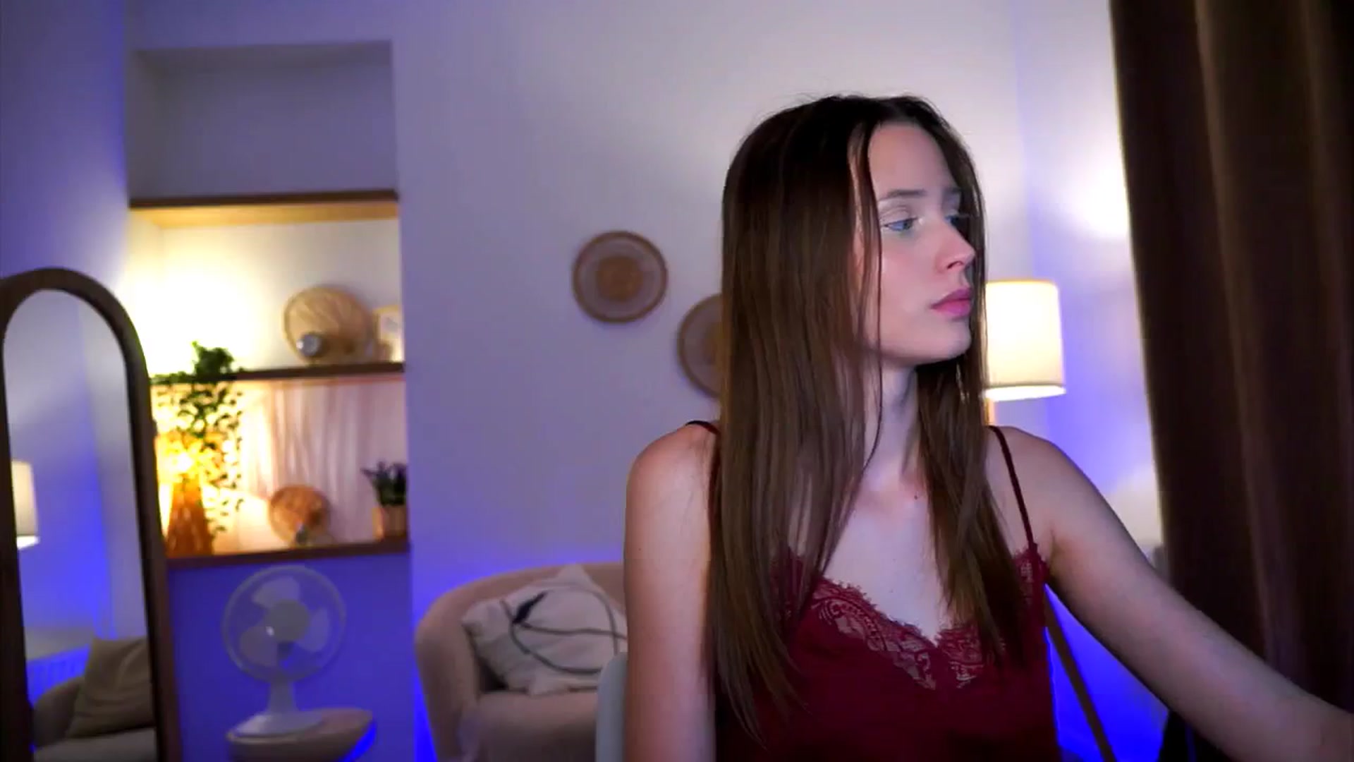 Gallery image thumbnail from EmmmaShy_18's myfreecams stream on, 10/14/2024, 23:01 image 6 of 20