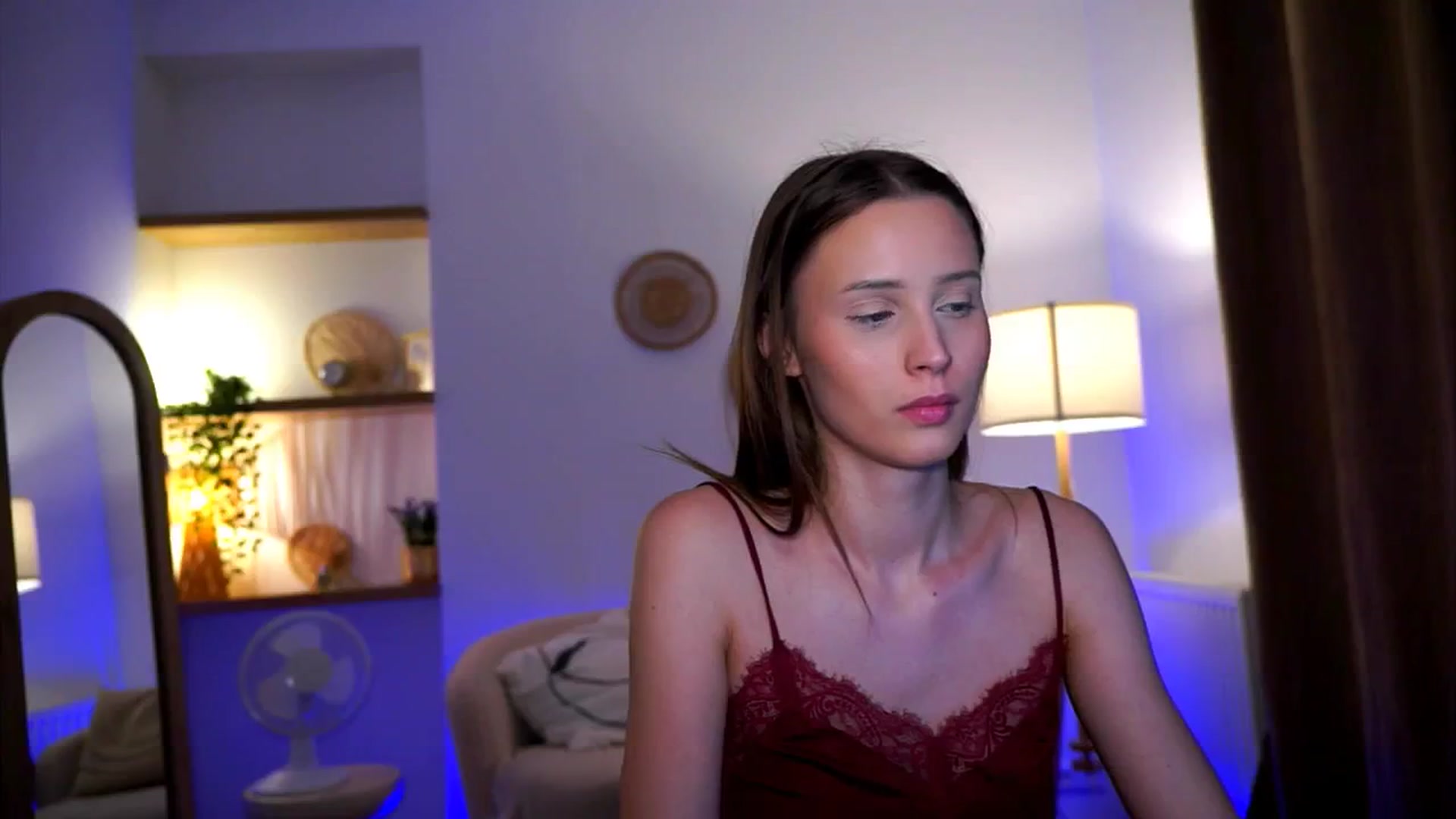 Gallery image thumbnail from EmmmaShy_18's myfreecams stream on, 10/14/2024, 23:01 image 13 of 20