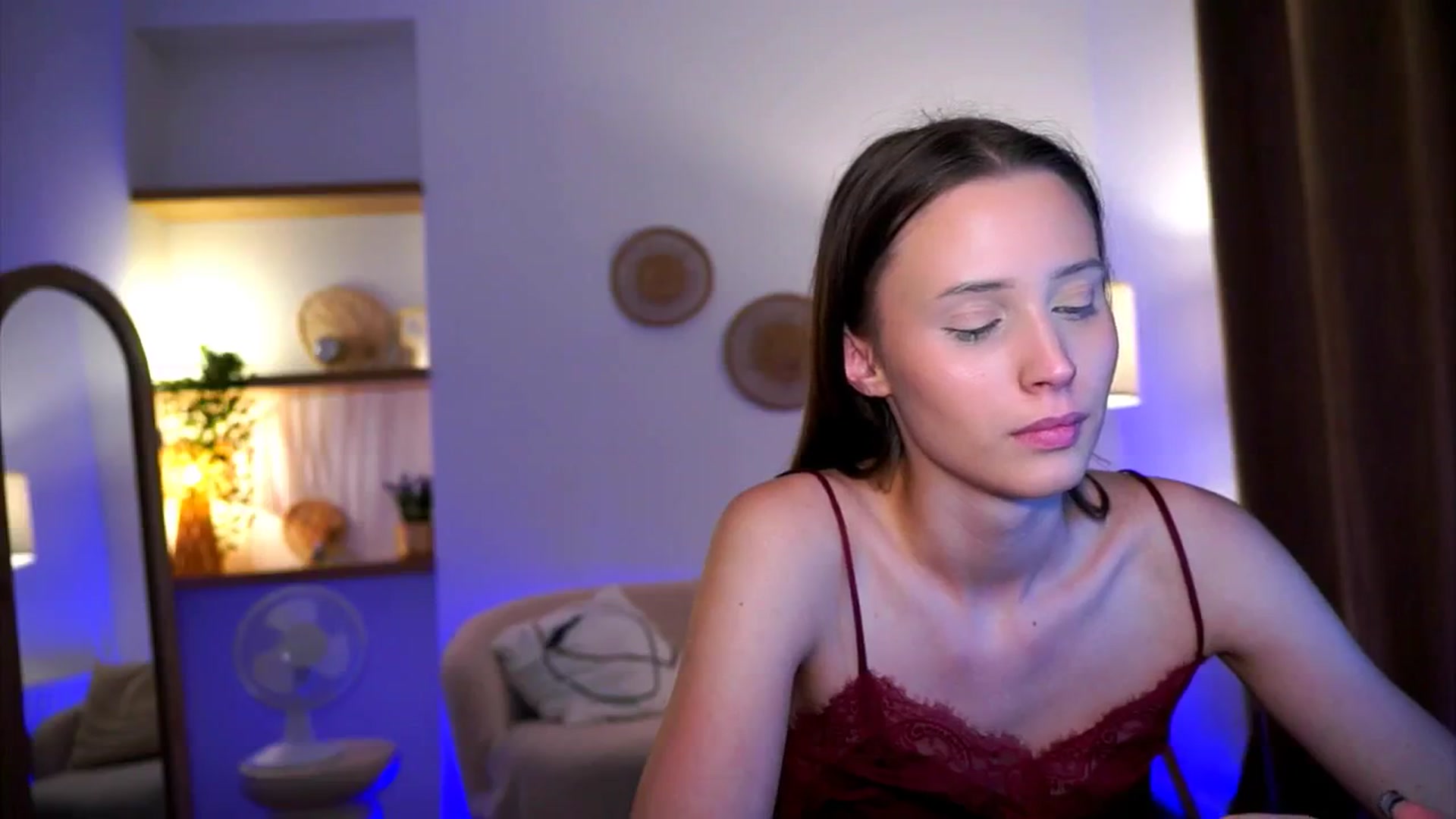 Gallery image thumbnail from EmmmaShy_18's myfreecams stream on, 10/14/2024, 23:57 image 16 of 20