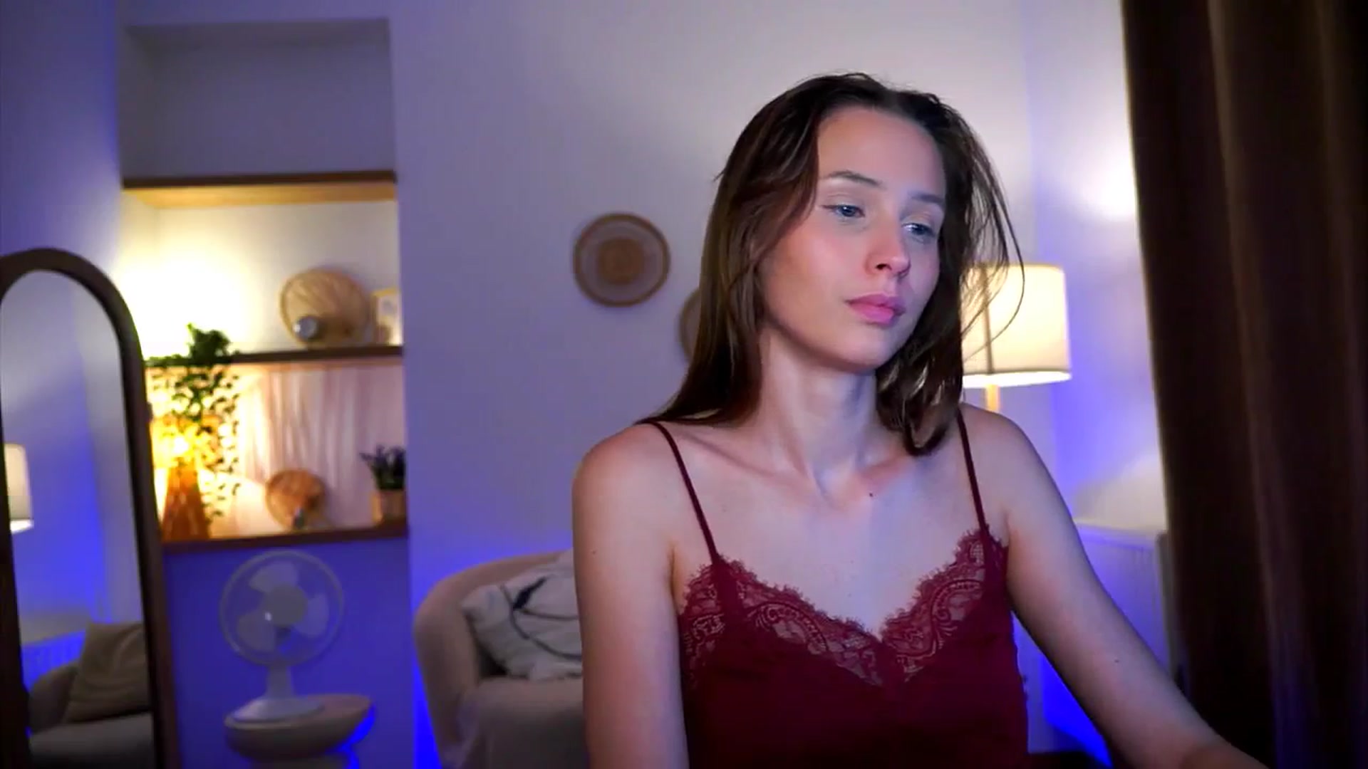 Gallery image thumbnail from EmmmaShy_18's myfreecams stream on, 10/14/2024, 23:57 image 19 of 20