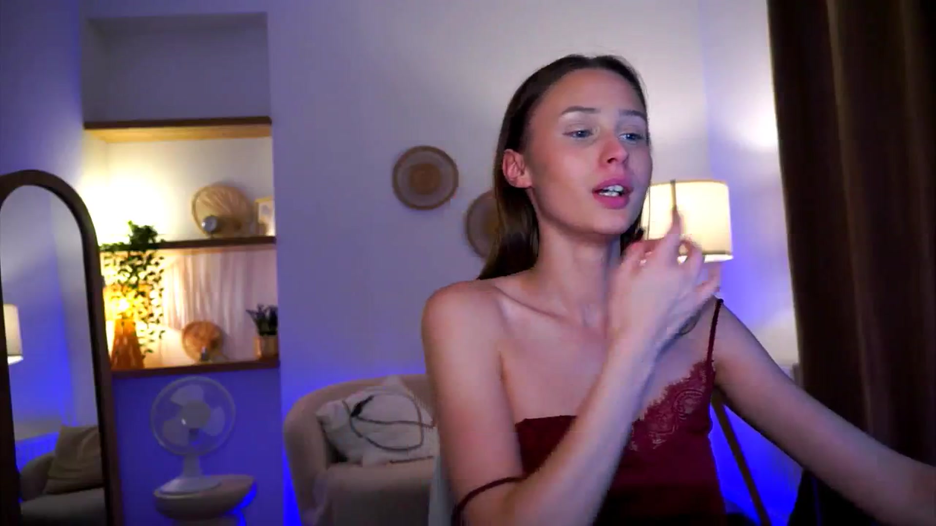 Gallery image thumbnail from EmmmaShy_18's myfreecams stream on, 10/14/2024, 23:57 image 17 of 20