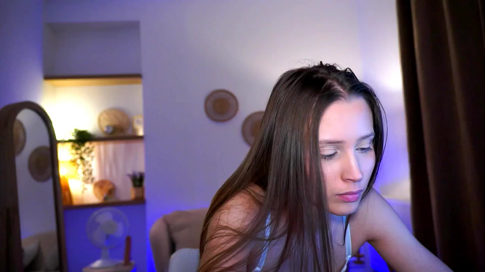 Gallery image thumbnail from EmmmaShy_18's myfreecams stream on, 10/20/2024, 23:29 image 20 of 20
