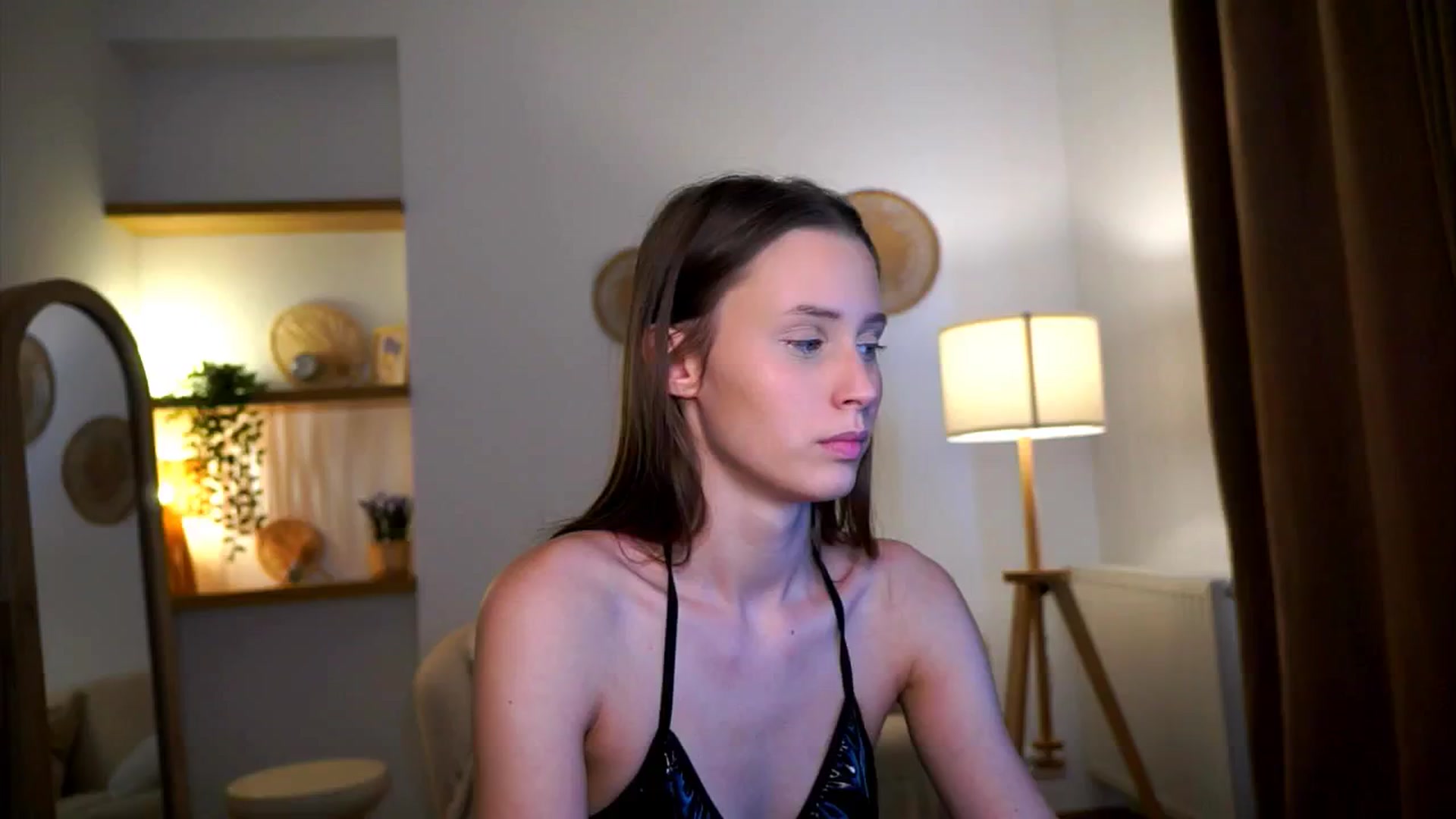 Gallery image thumbnail from EmmmaShy_18's myfreecams stream on, 10/31/2024, 08:09 image 16 of 20