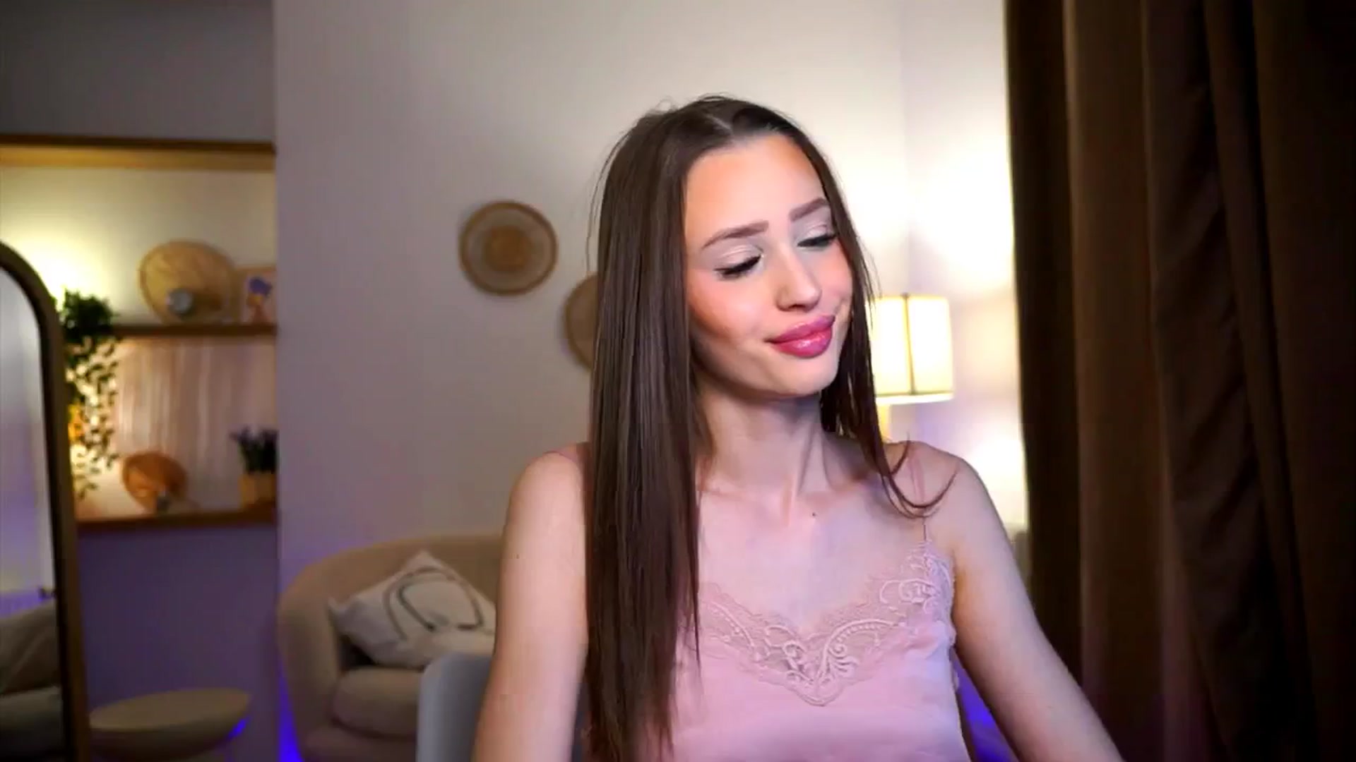 Gallery image thumbnail from EmmmaShy_18's myfreecams stream on, 02/17/2025, 01:21 image 9 of 20