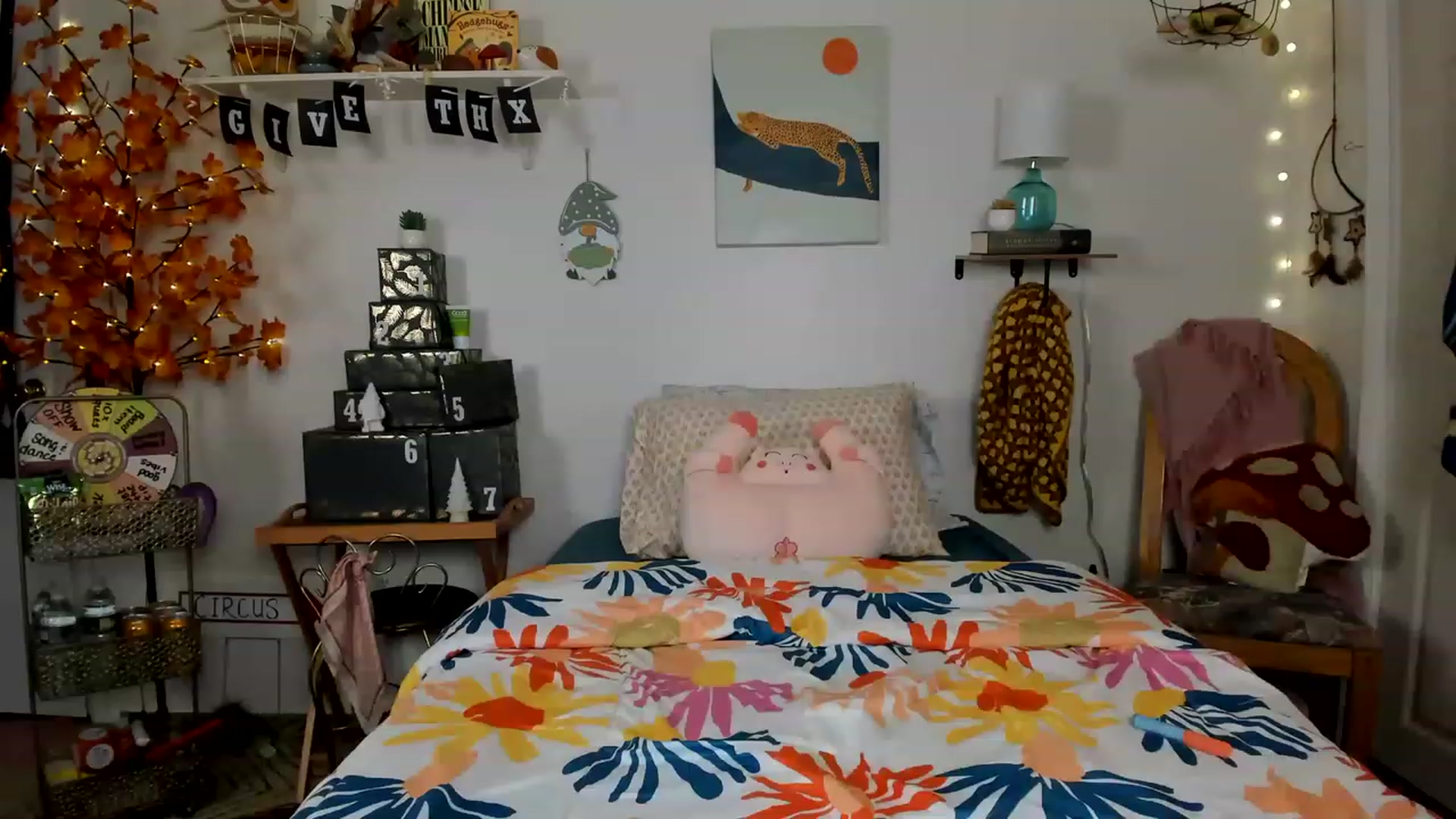 Gallery image thumbnail from EmmyBabii's myfreecams stream on, 11/22/2022, 05:49 image 5 of 20