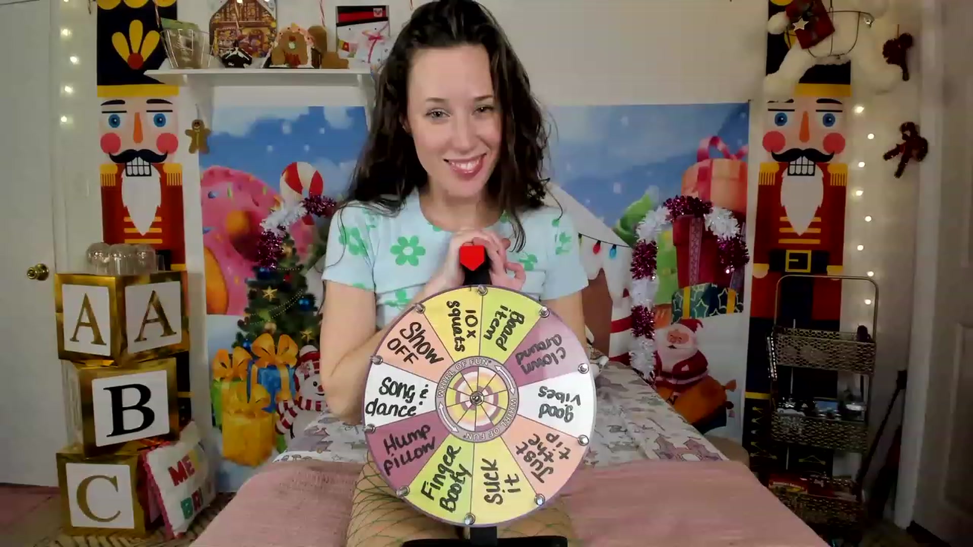 Gallery image thumbnail from EmmyBabii's myfreecams stream on, 12/02/2022, 05:56 image 12 of 20