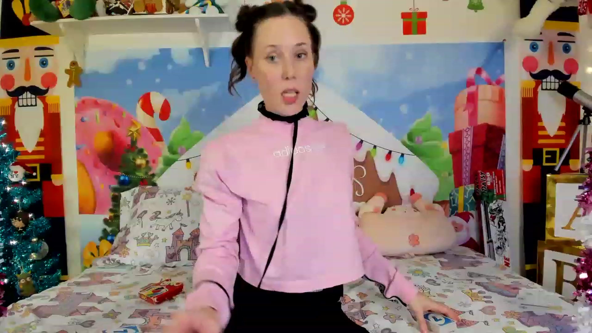 Gallery image thumbnail from EmmyBabii's myfreecams stream on, 12/14/2022, 22:45 image 7 of 20