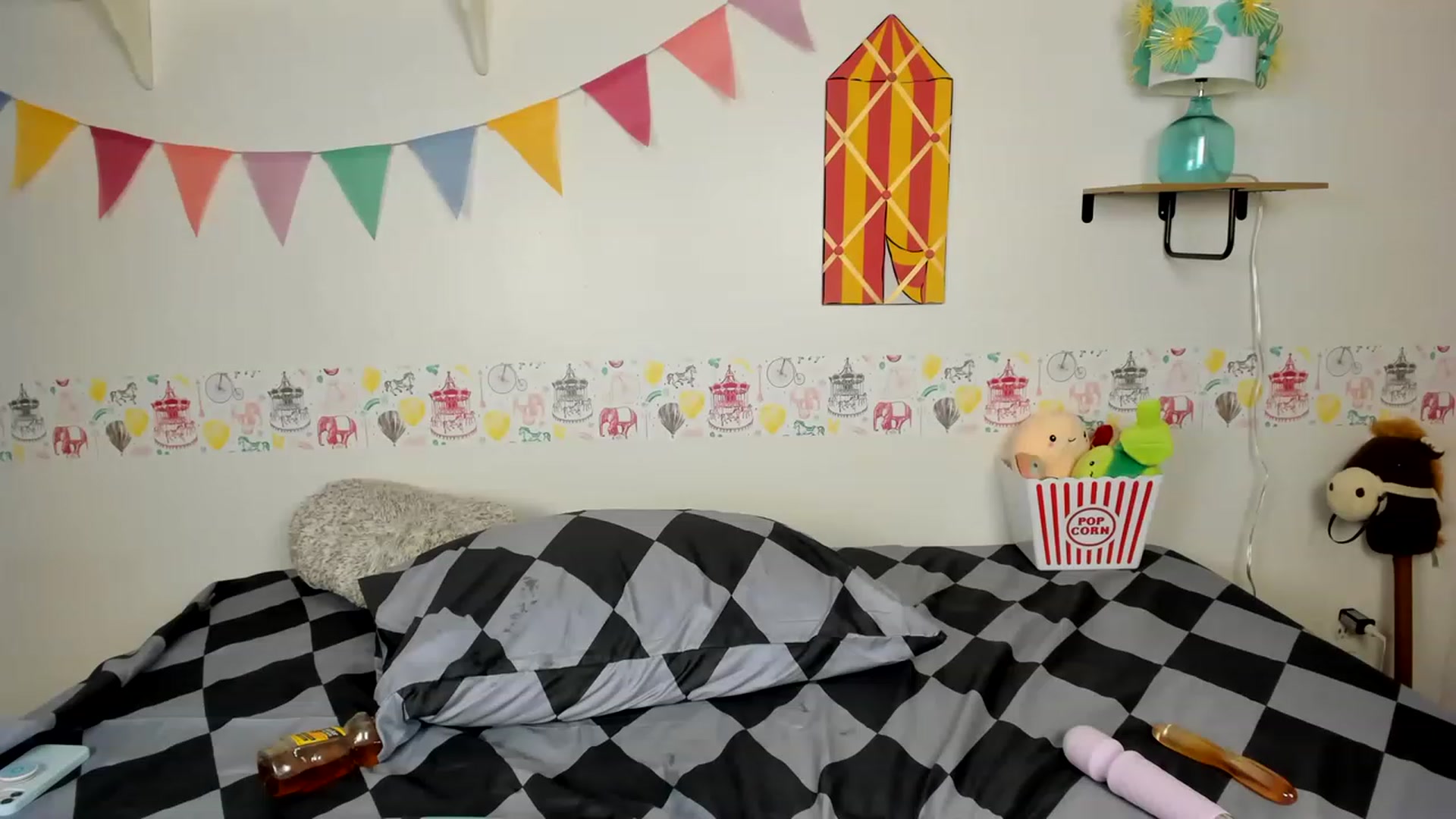 Gallery image thumbnail from EmmyBabii's myfreecams stream on, 01/06/2023, 05:50 image 13 of 20