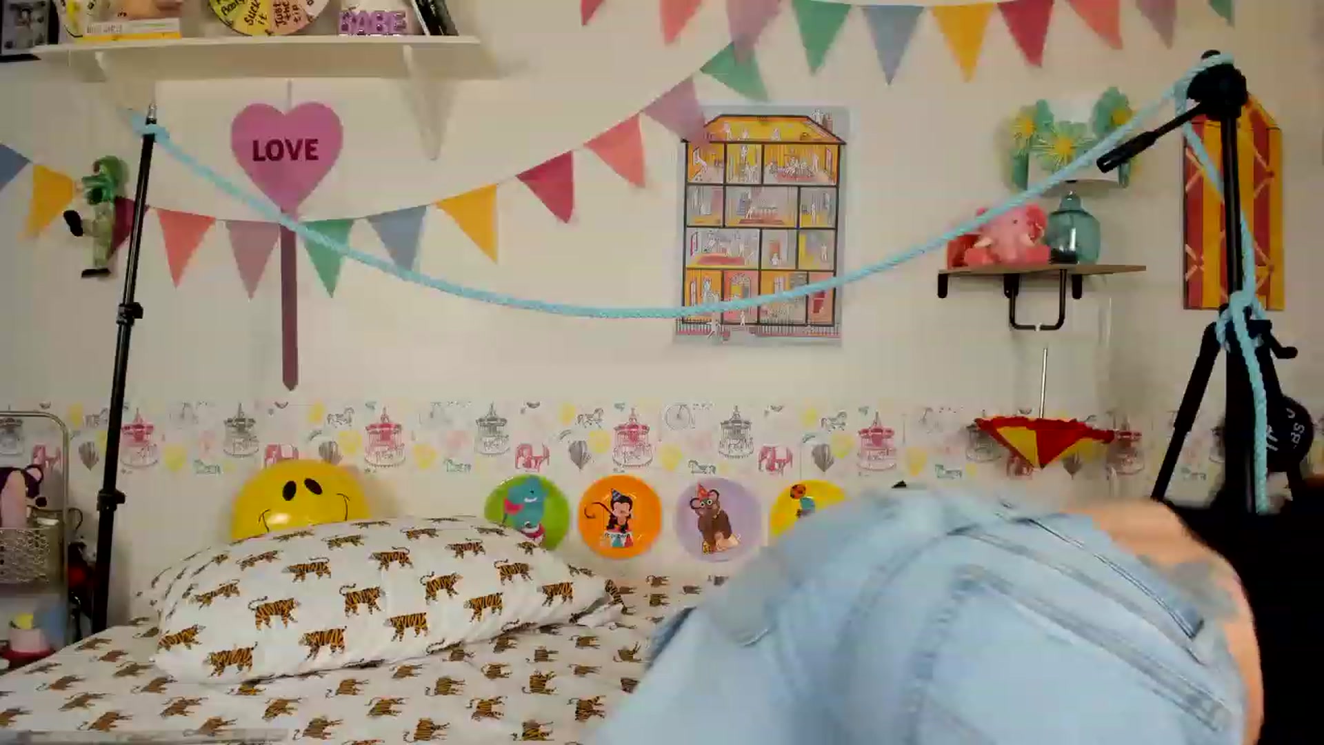 Gallery image thumbnail from EmmyBabii's myfreecams stream on, 01/22/2023, 05:30 image 7 of 20