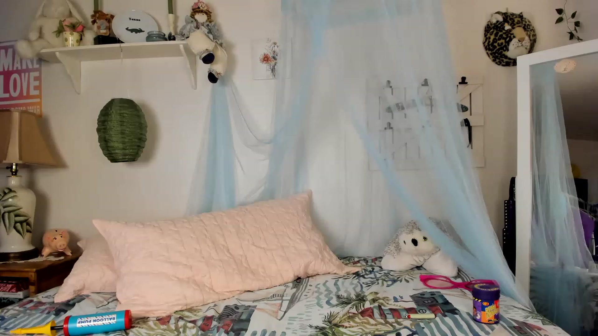 Gallery image thumbnail from EmmyBabii's myfreecams stream on, 06/29/2023, 05:11 image 1 of 20
