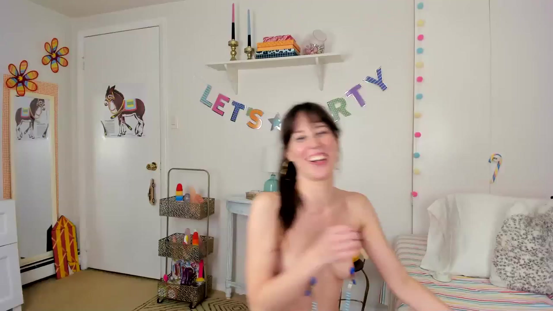 Gallery image thumbnail from EmmyBabii's myfreecams stream on, 02/05/2024, 07:05 image 1 of 20