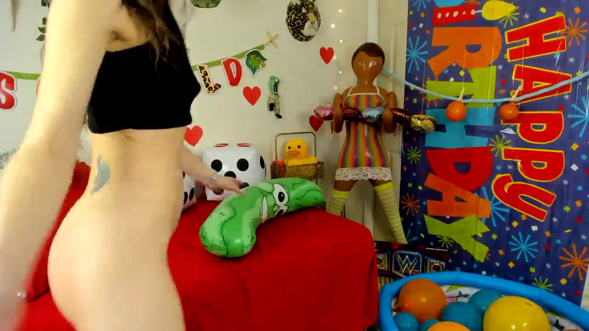 Gallery image thumbnail from EmmyBabii's myfreecams stream on, 03/16/2024, 05:10 image 7 of 20