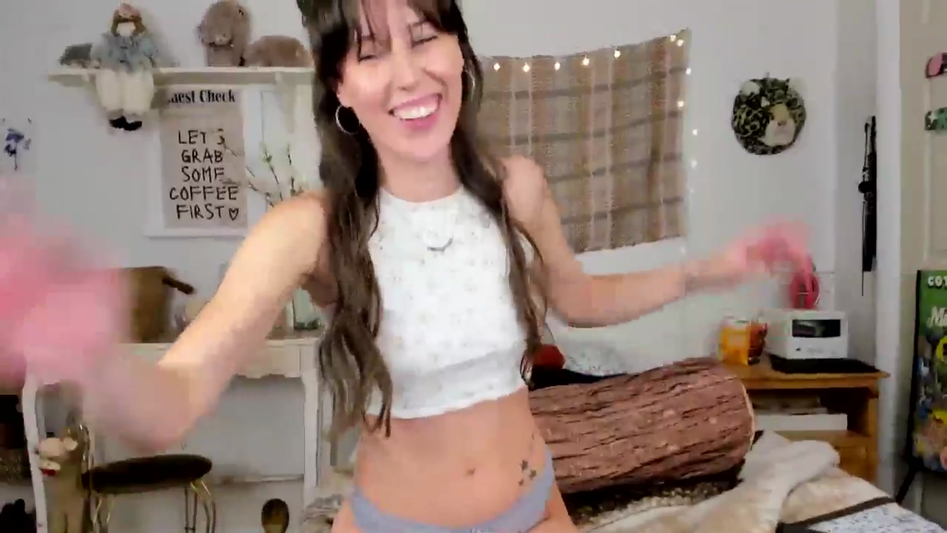 Gallery image thumbnail from EmmyBabii's myfreecams stream on, 11/27/2024, 03:58 image 4 of 20