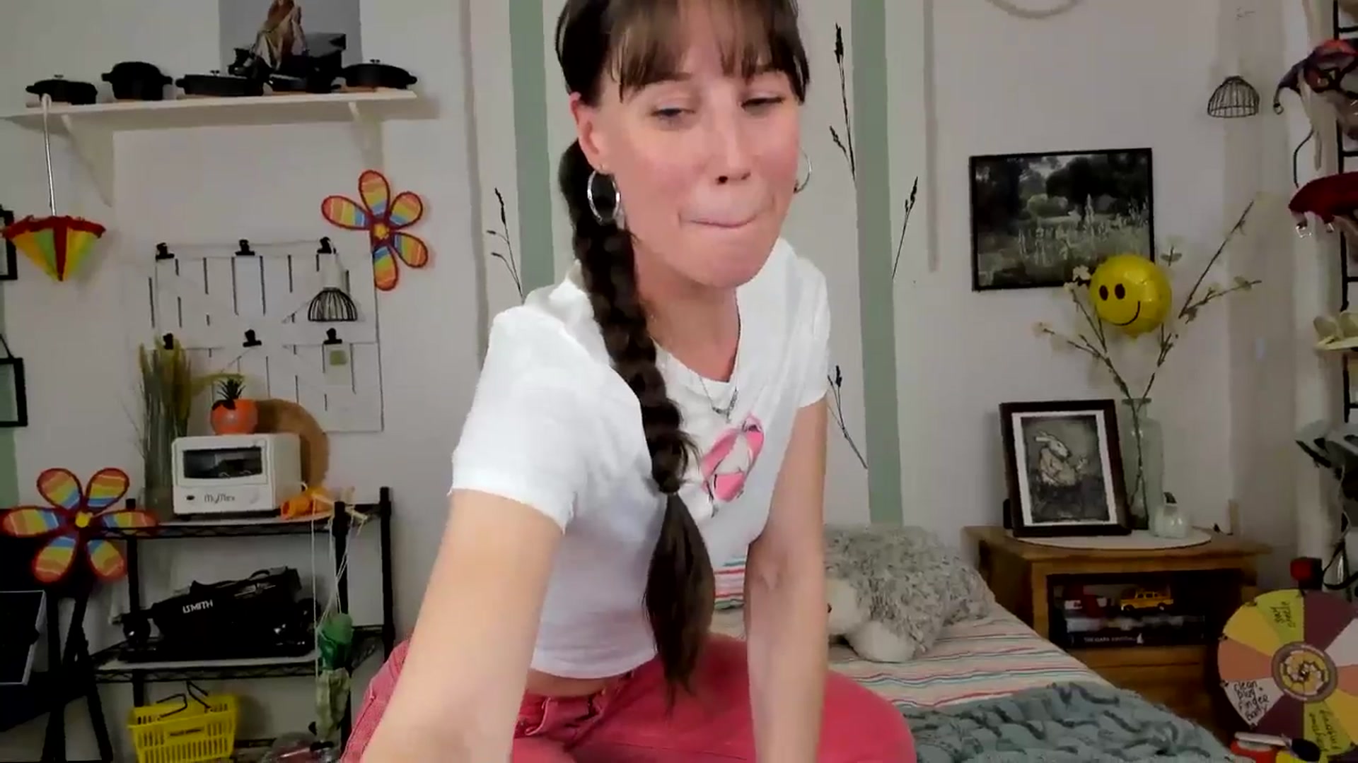 Gallery image thumbnail from EmmyBabii's myfreecams stream on, 04/09/2025, 04:53 image 2 of 20