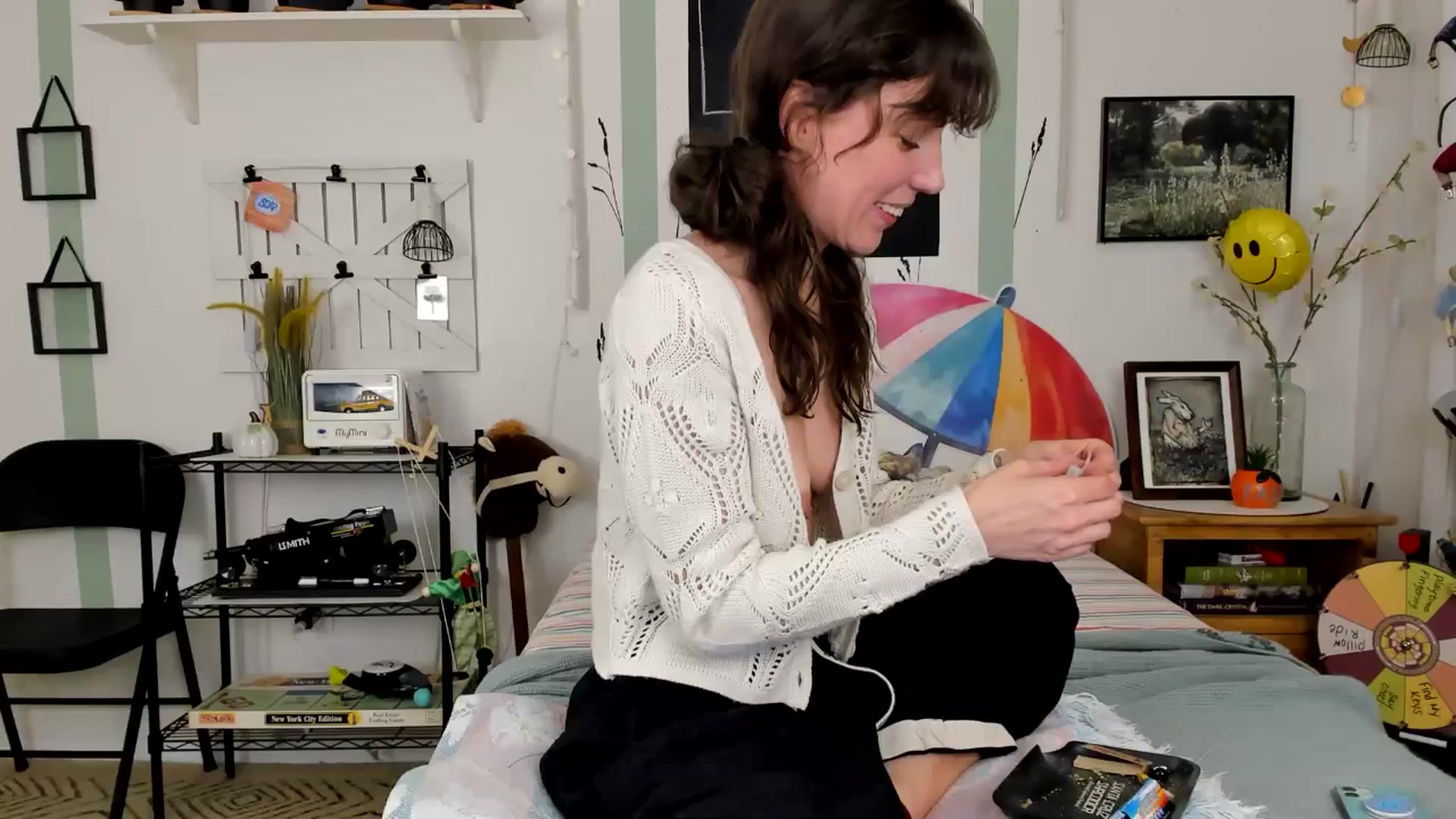 Gallery image thumbnail from EmmyBabii's myfreecams stream on, 04/24/2025, 04:41 image 1 of 20