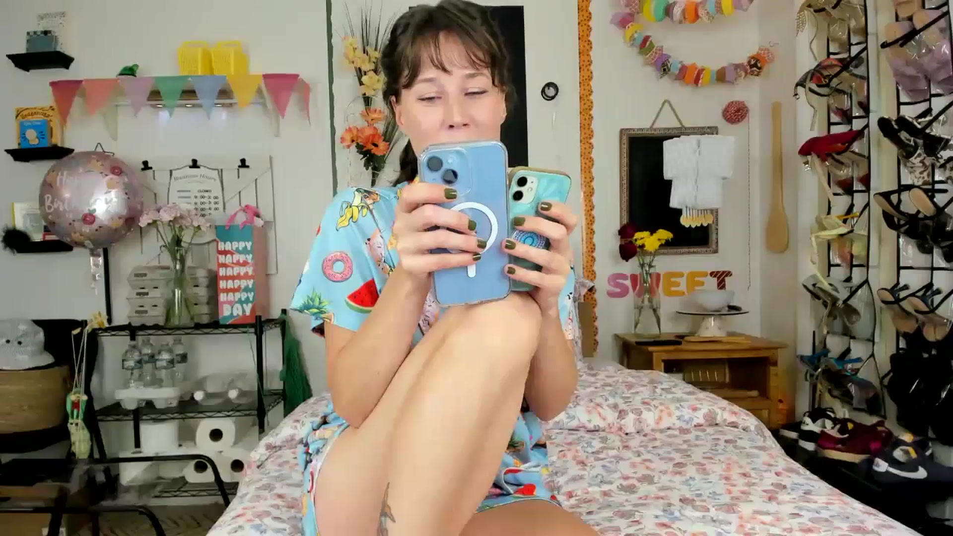 Gallery image thumbnail from EmmyBabii's myfreecams stream on, 10/30/2025, 04:40 image 2 of 20