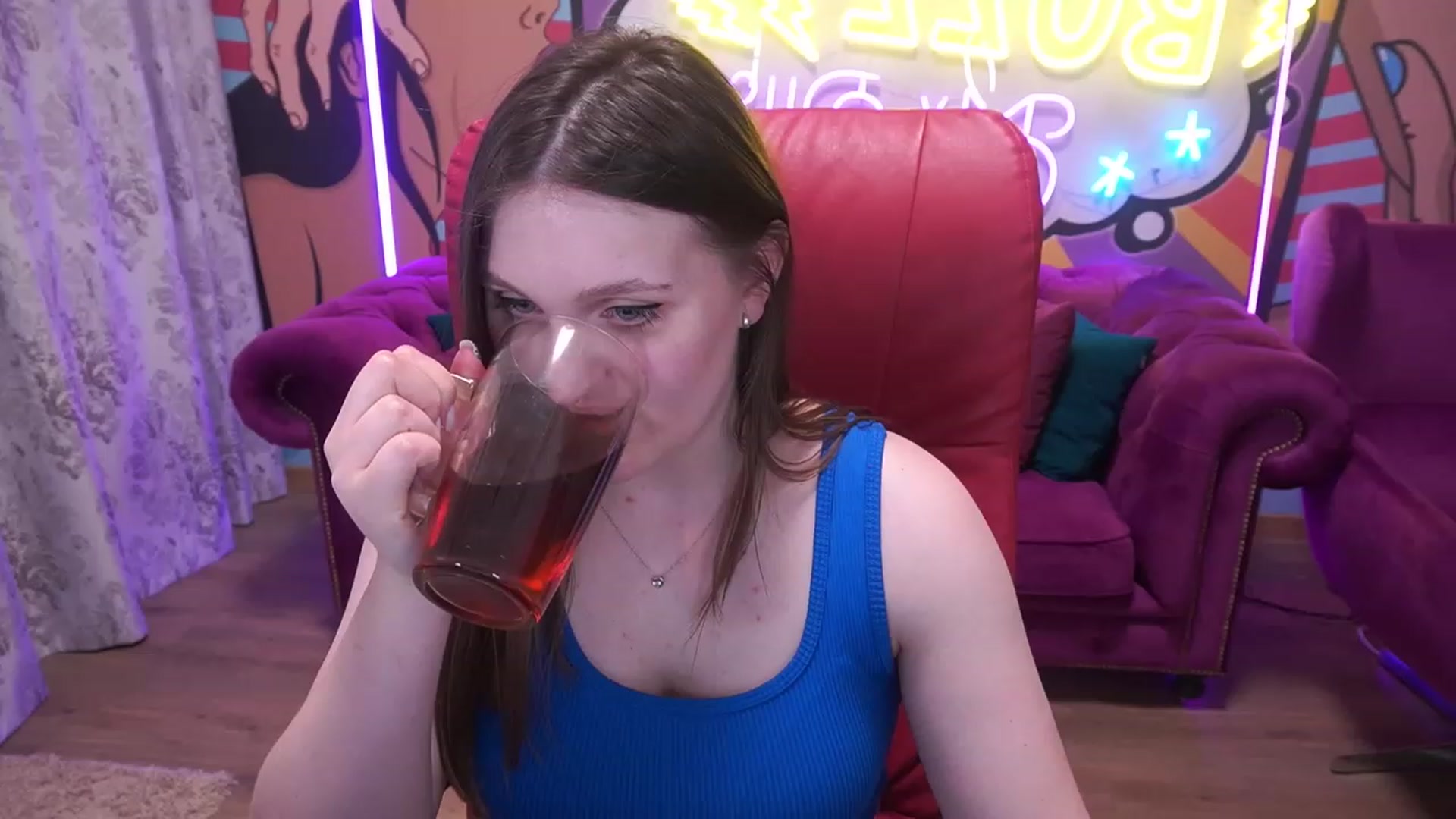 Gallery image thumbnail from EmmyCharm's myfreecams stream on, 06/15/2023, 10:16 image 15 of 20
