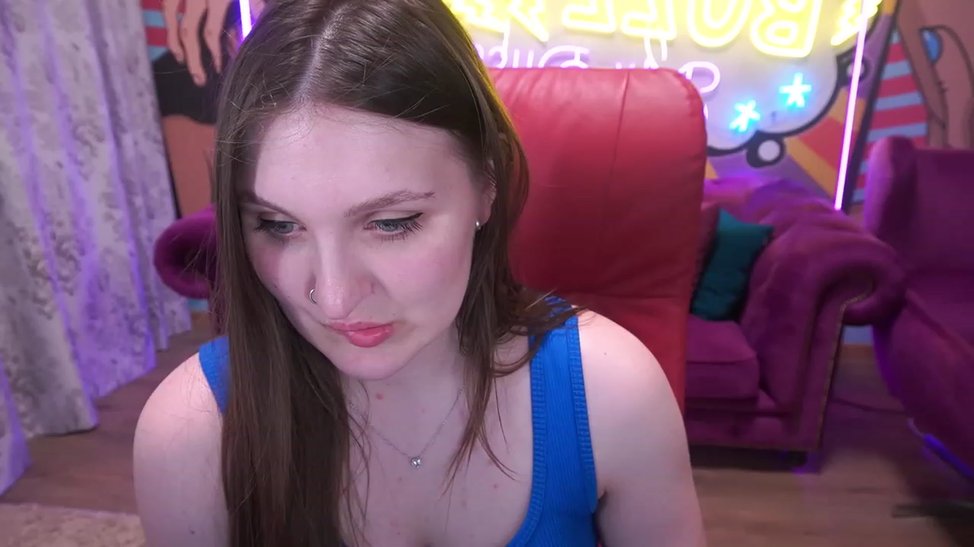 Gallery image thumbnail from EmmyCharm's myfreecams stream on, 06/15/2023, 10:16 image 19 of 20