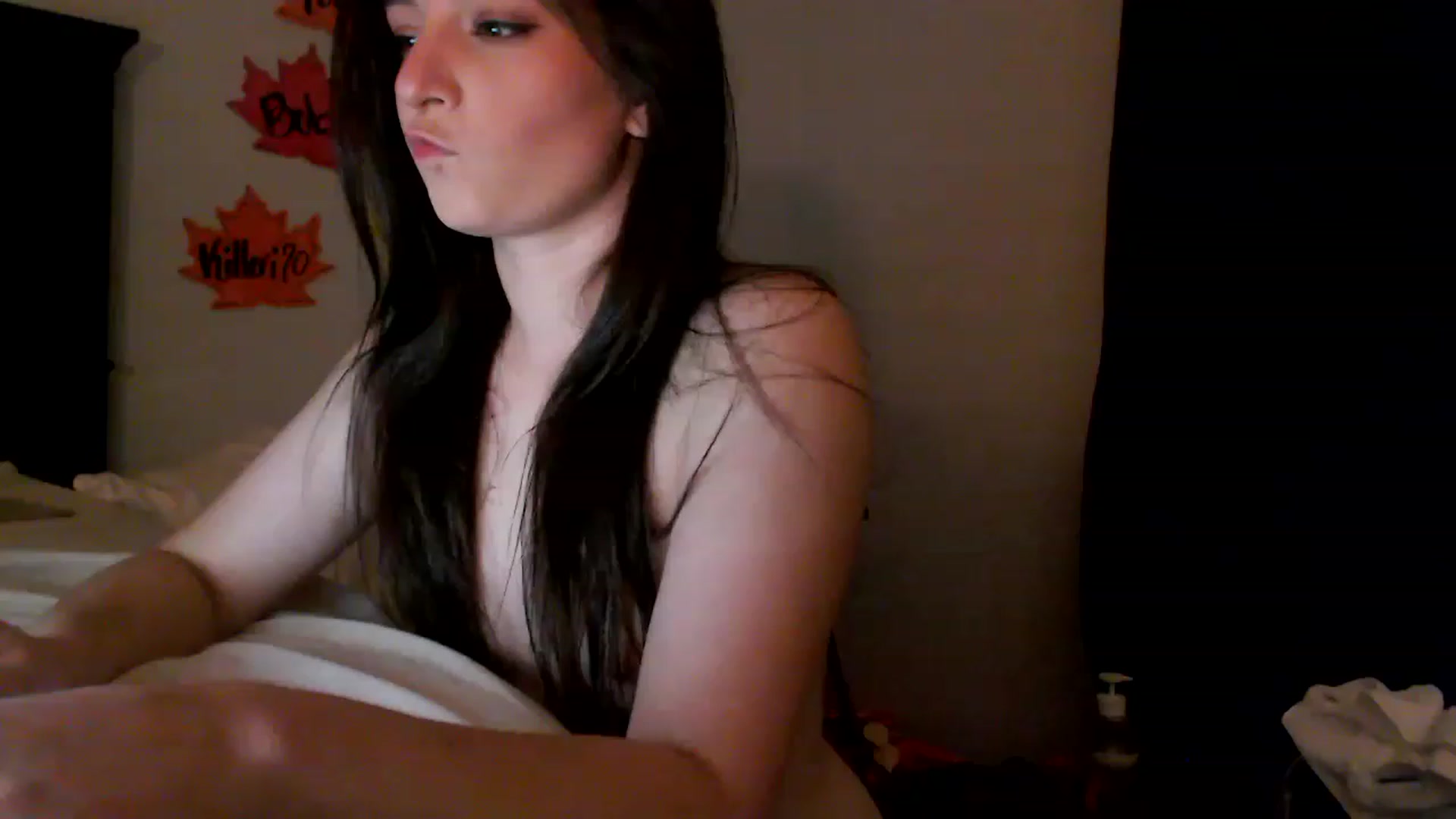 Gallery image thumbnail from EmmyLove's myfreecams stream on, 11/19/2022, 08:13 image 2 of 20