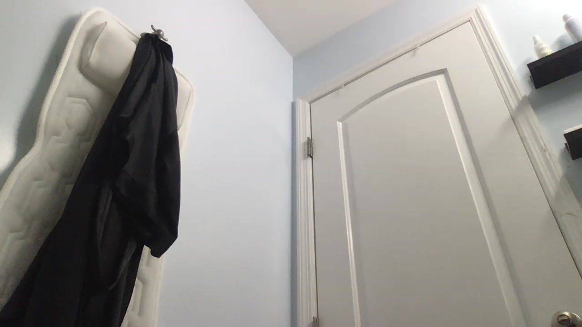 Gallery image thumbnail from EmmyLove's myfreecams stream on, 11/19/2022, 08:43 image 17 of 20