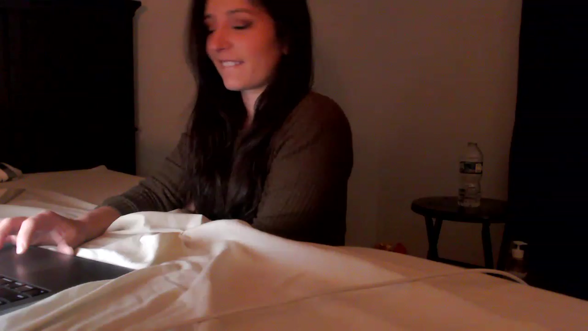 Gallery image thumbnail from EmmyLove's myfreecams stream on, 12/06/2022, 04:44 image 20 of 20
