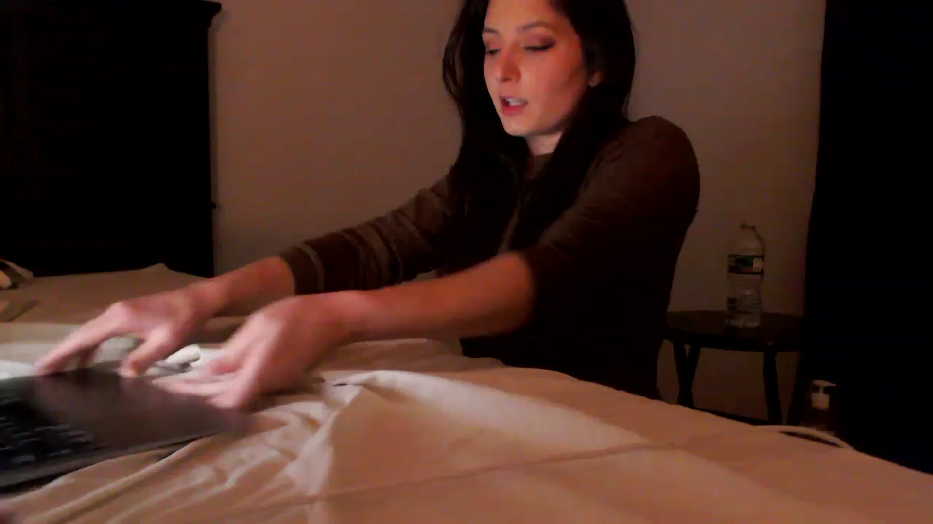 Gallery image thumbnail from EmmyLove's myfreecams stream on, 12/06/2022, 04:44 image 19 of 20