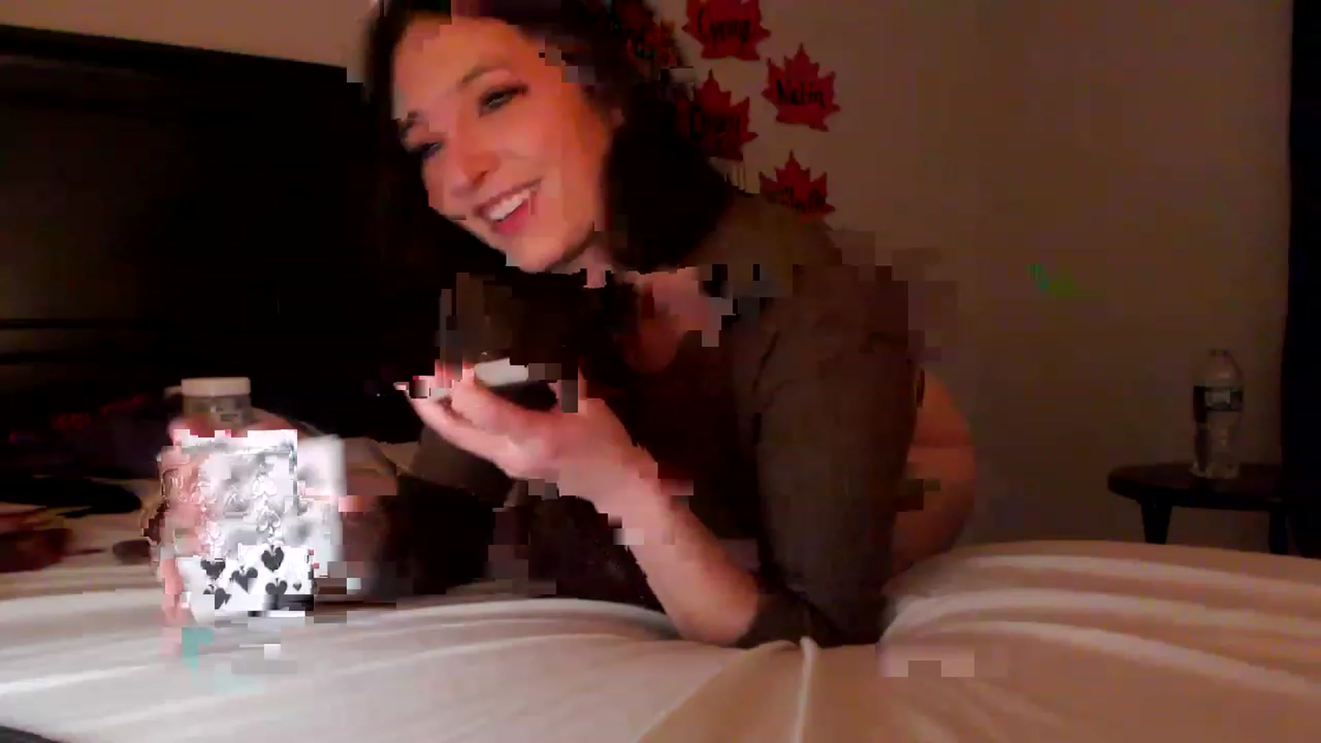Gallery image thumbnail from EmmyLove's myfreecams stream on, 12/06/2022, 04:44 image 13 of 20