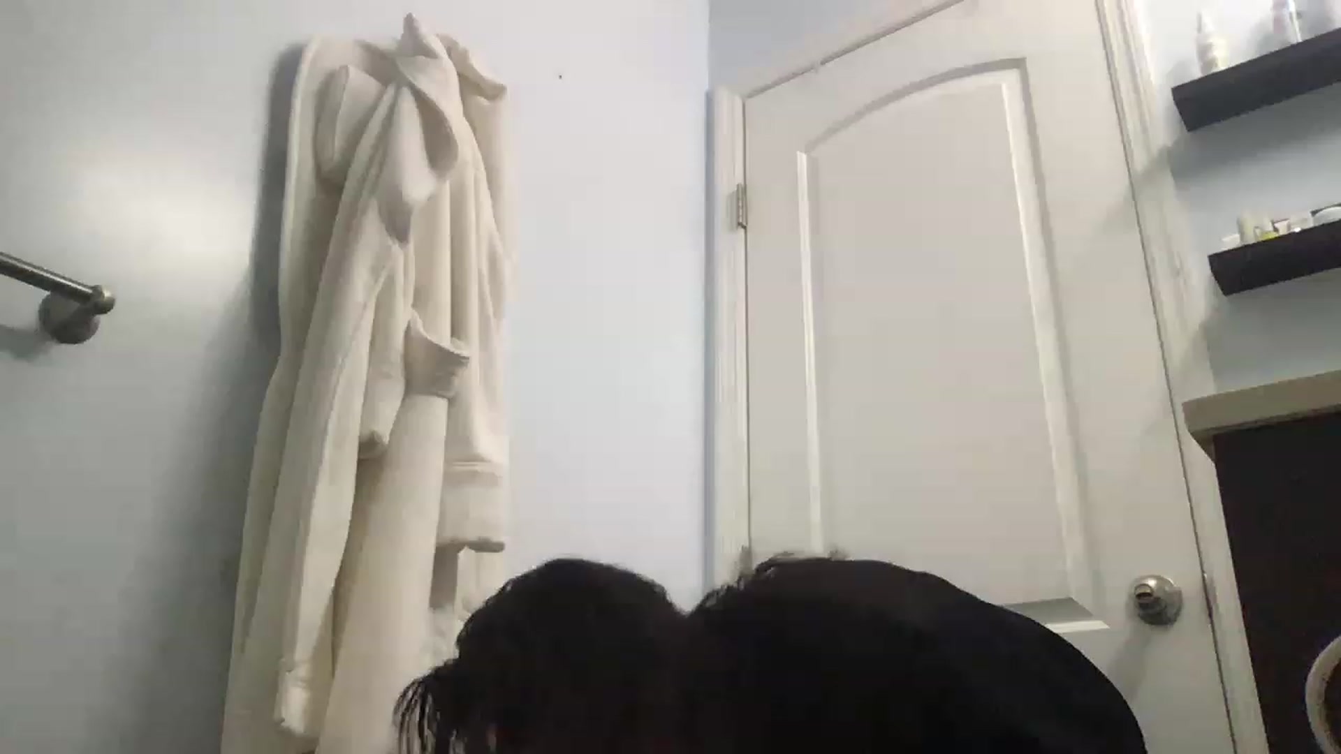 Gallery image thumbnail from EmmyLove's myfreecams stream on, 12/10/2022, 06:52 image 15 of 20