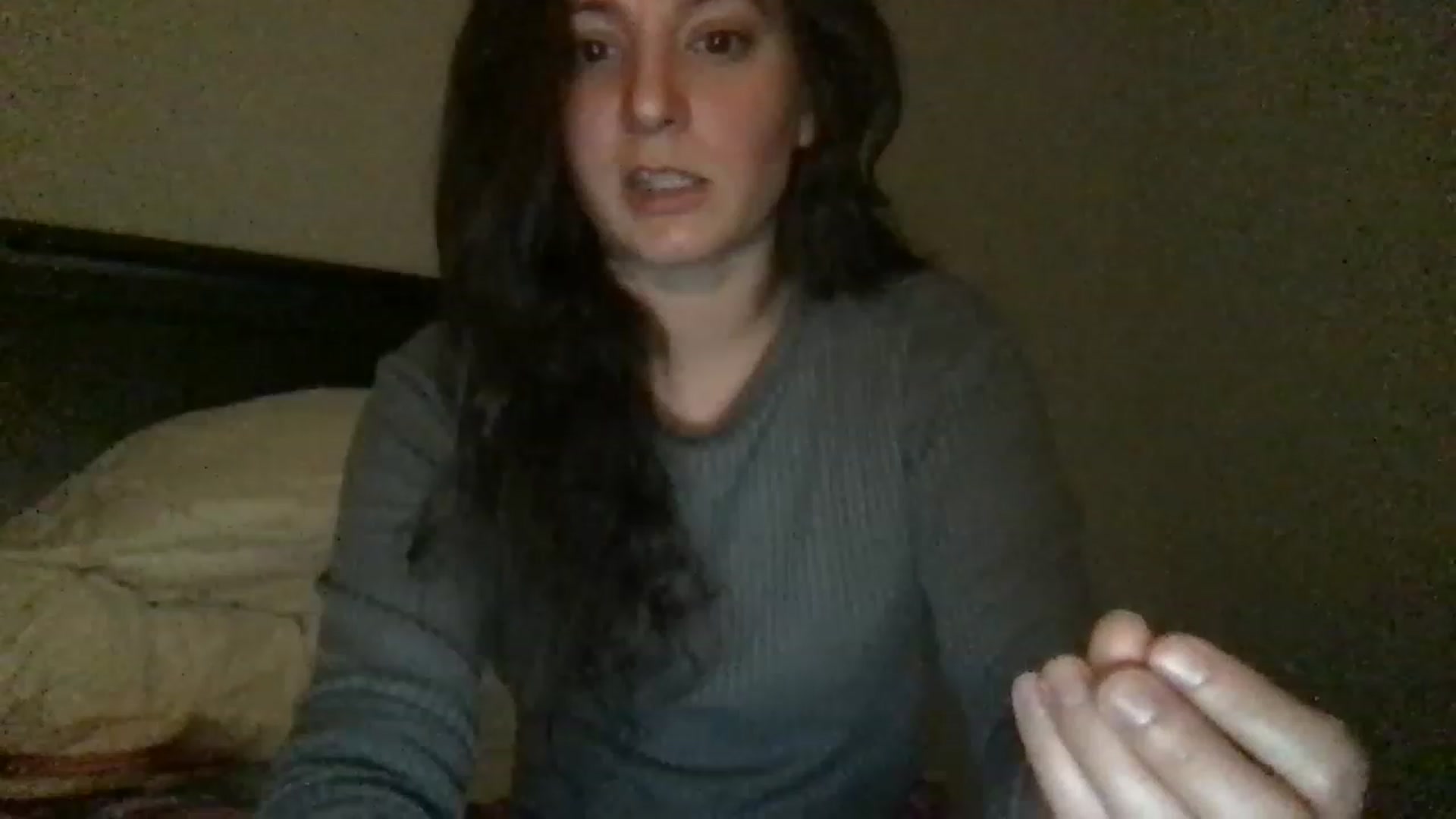 Gallery image thumbnail from EmmyLove's myfreecams stream on, 12/17/2022, 08:05 image 12 of 20