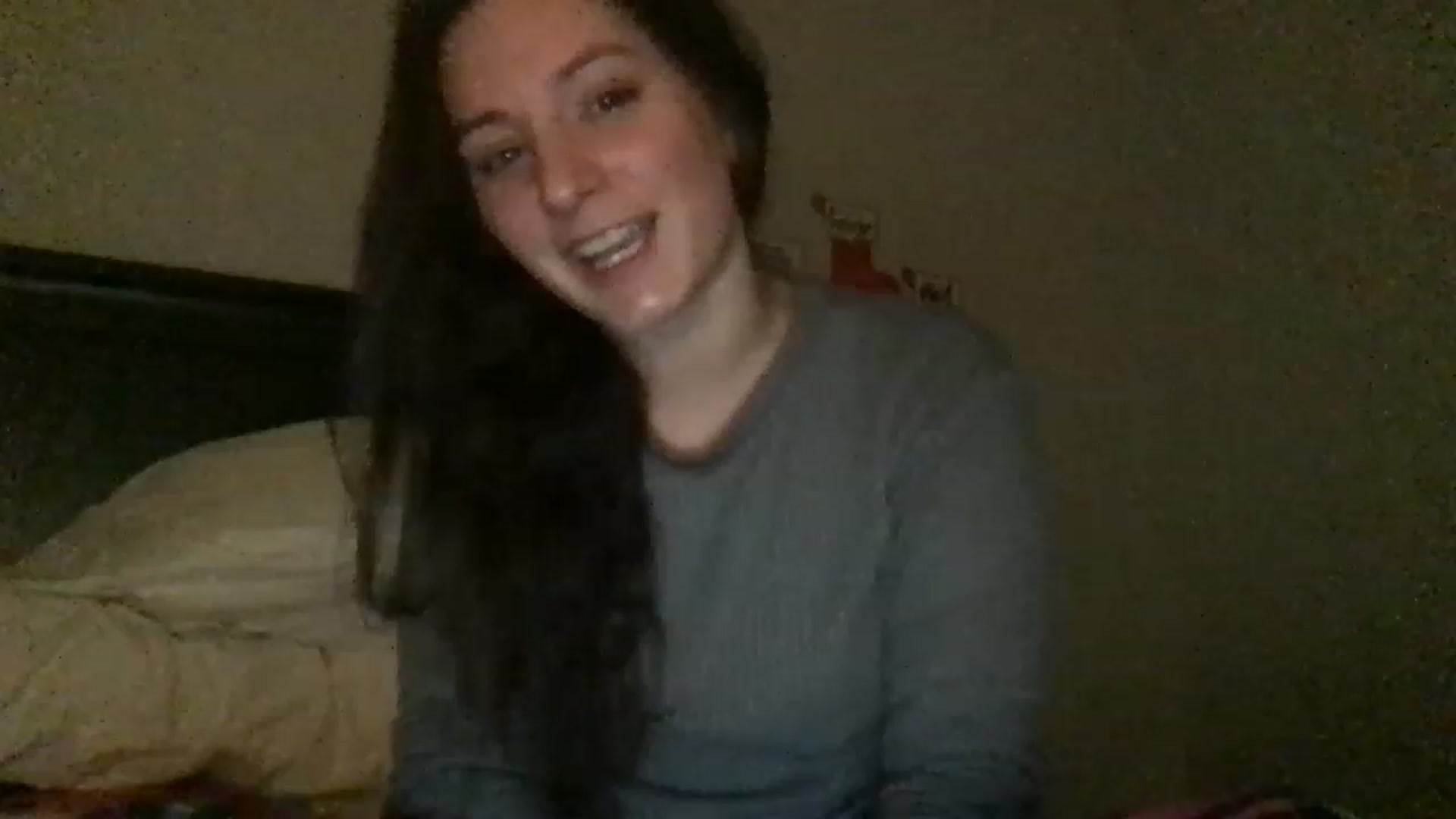 Gallery image thumbnail from EmmyLove's myfreecams stream on, 12/17/2022, 08:05 image 14 of 20
