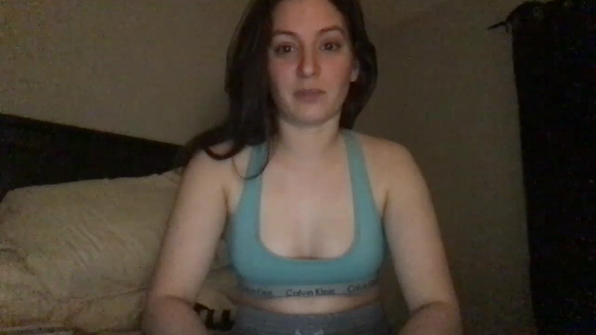 Gallery image thumbnail from EmmyLove's myfreecams stream on, 12/29/2022, 05:22 image 12 of 20