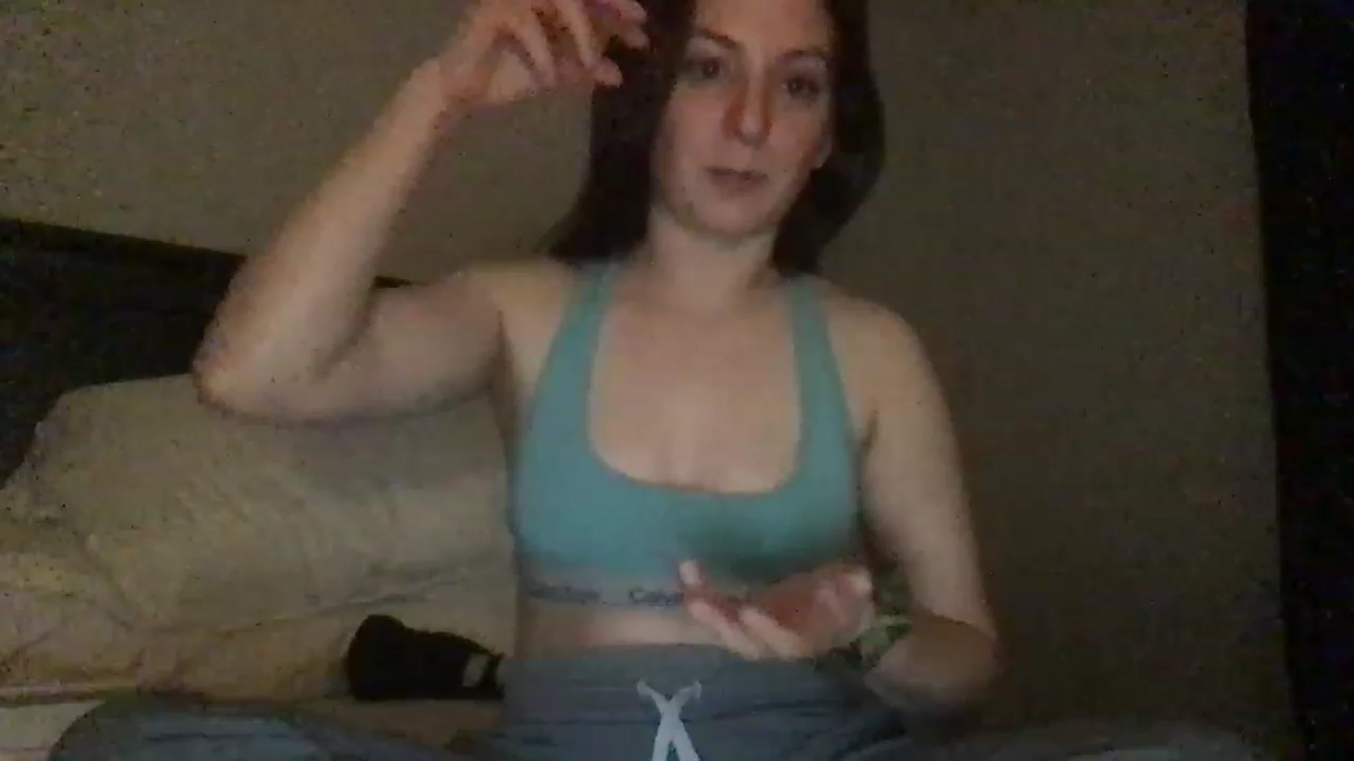 Gallery image thumbnail from EmmyLove's myfreecams stream on, 12/29/2022, 05:22 image 3 of 20